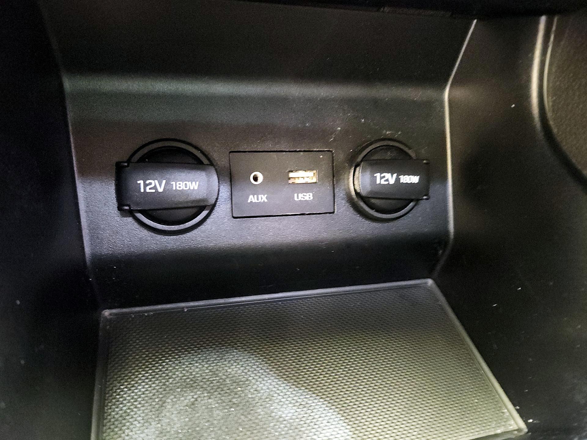 Thumbnail: 2019 Hyundai Elantra - 18