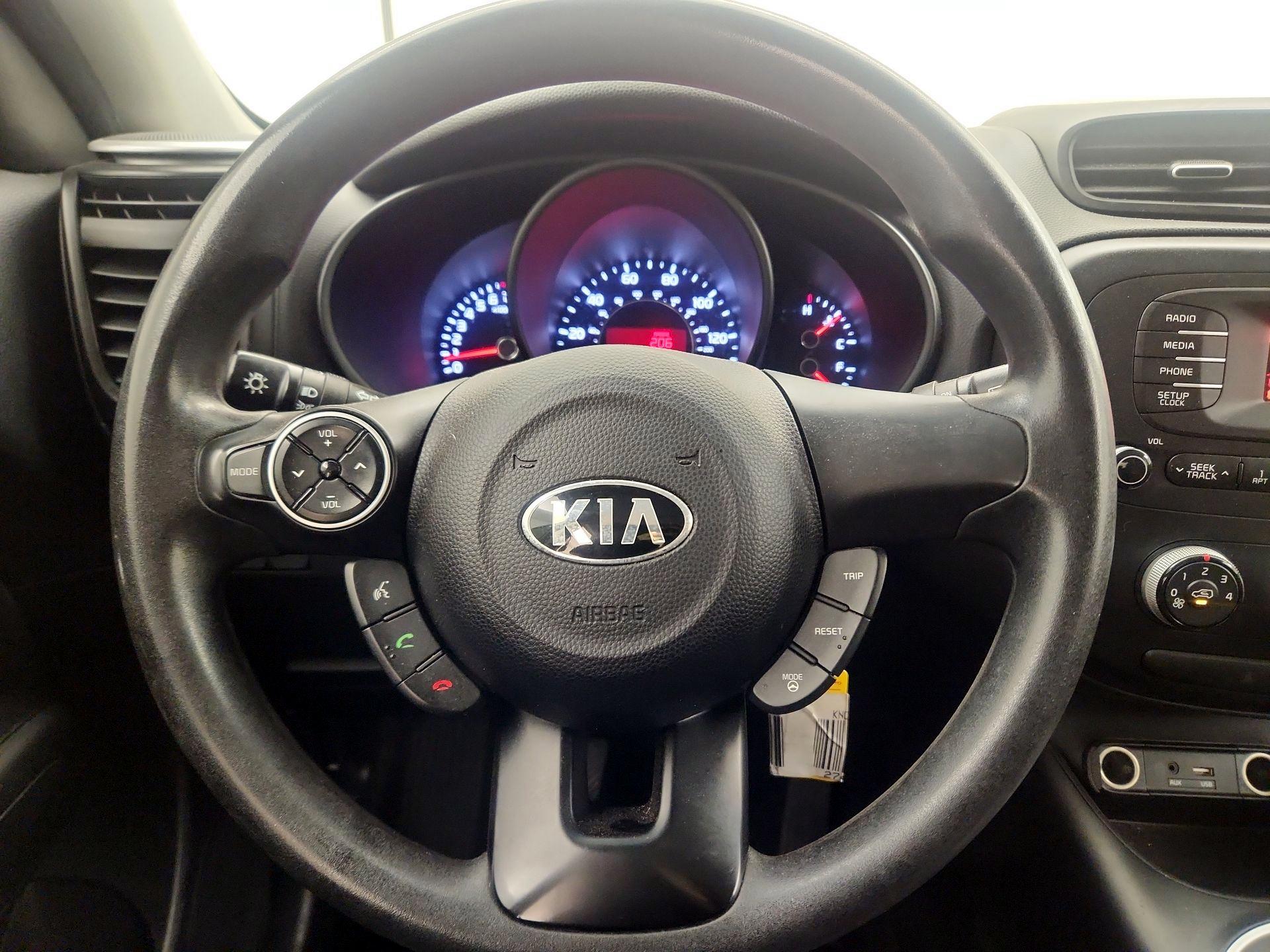 Thumbnail: 2015 Kia Soul - 10