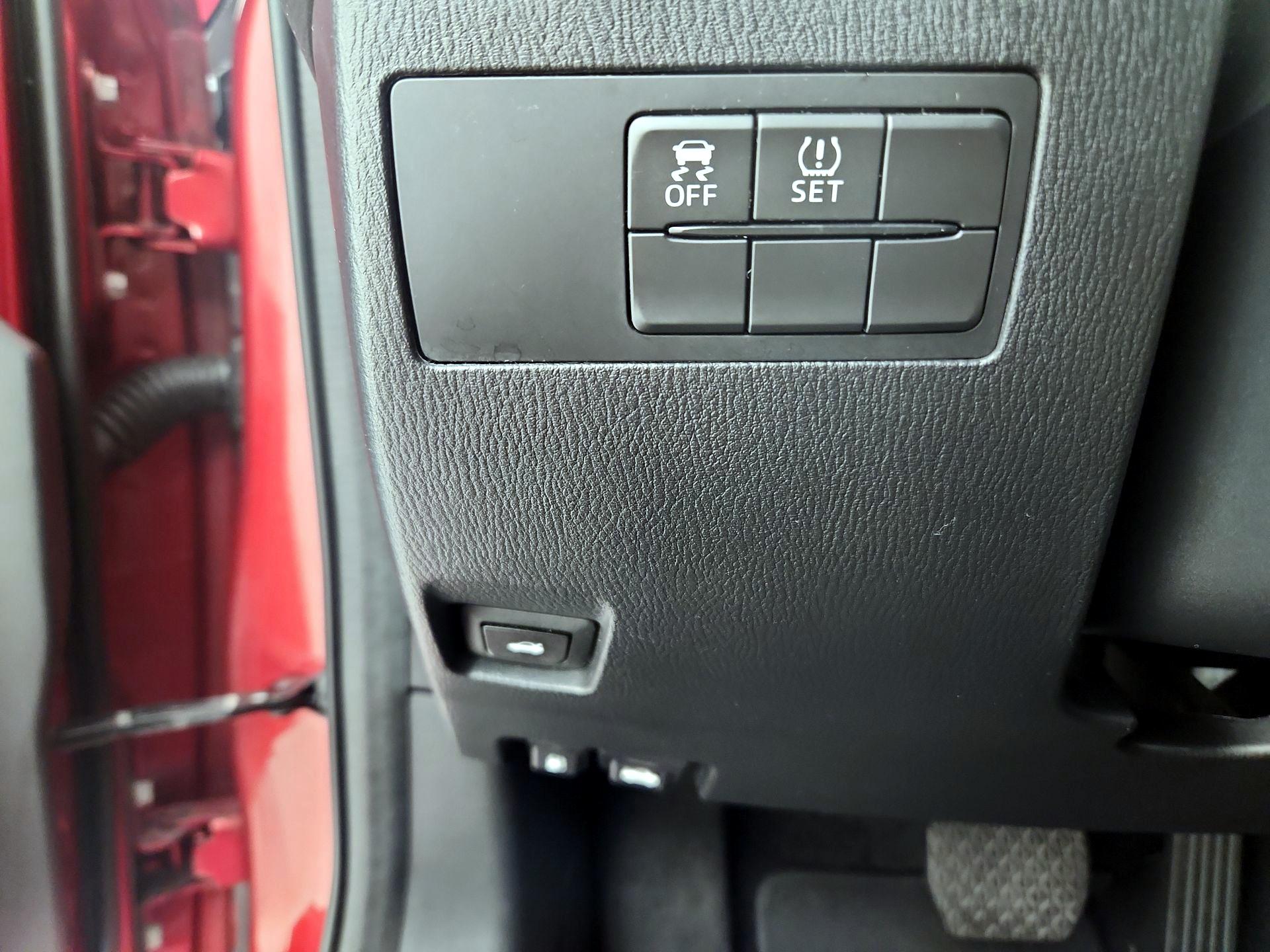 Thumbnail: 2019 Toyota Yaris - 13