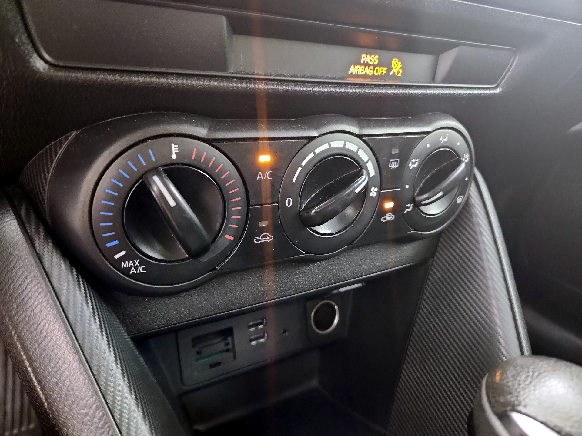 Thumbnail: 2019 Toyota Yaris - 16