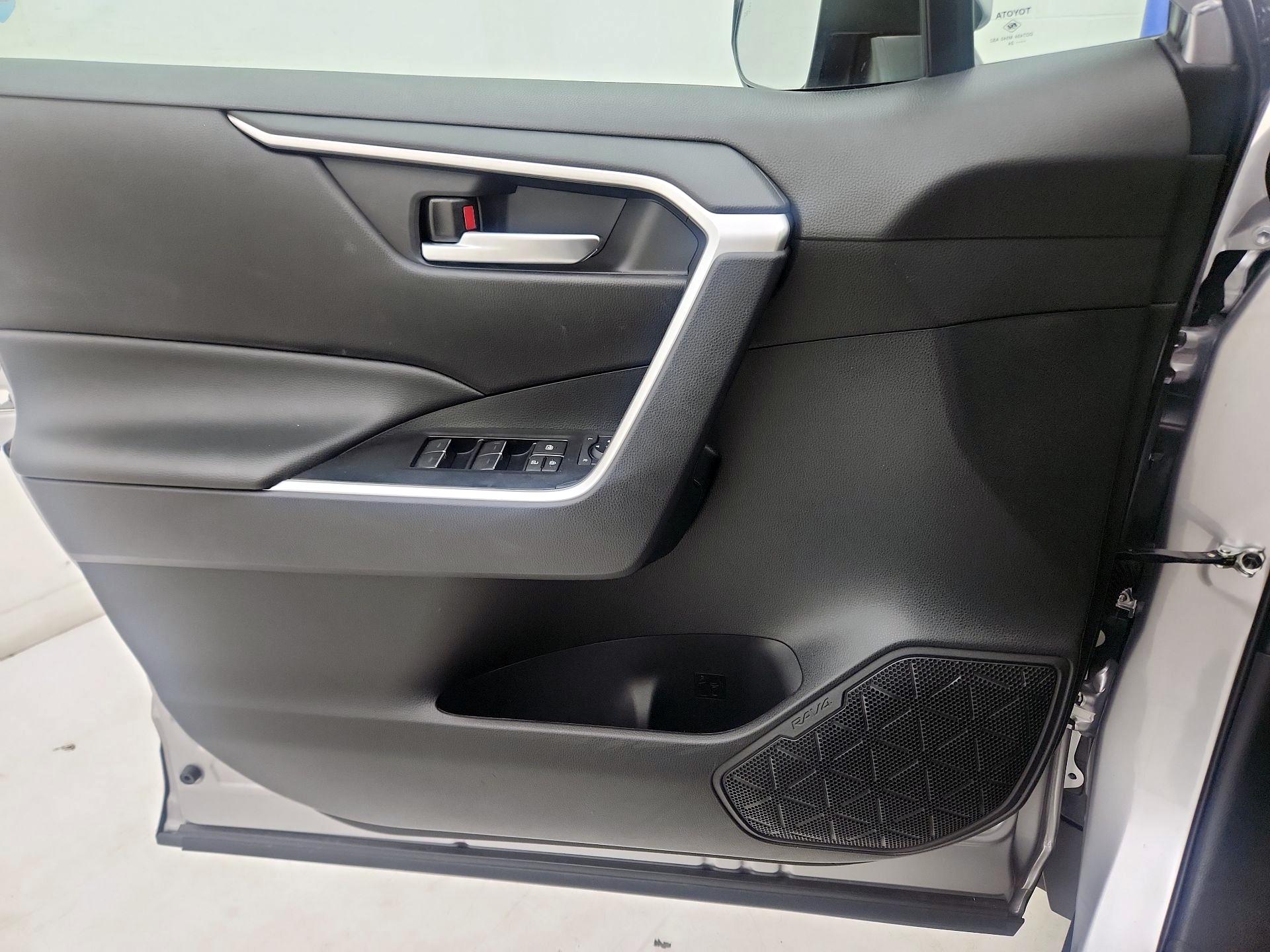 Thumbnail: 2024 Toyota RAV4 - 12