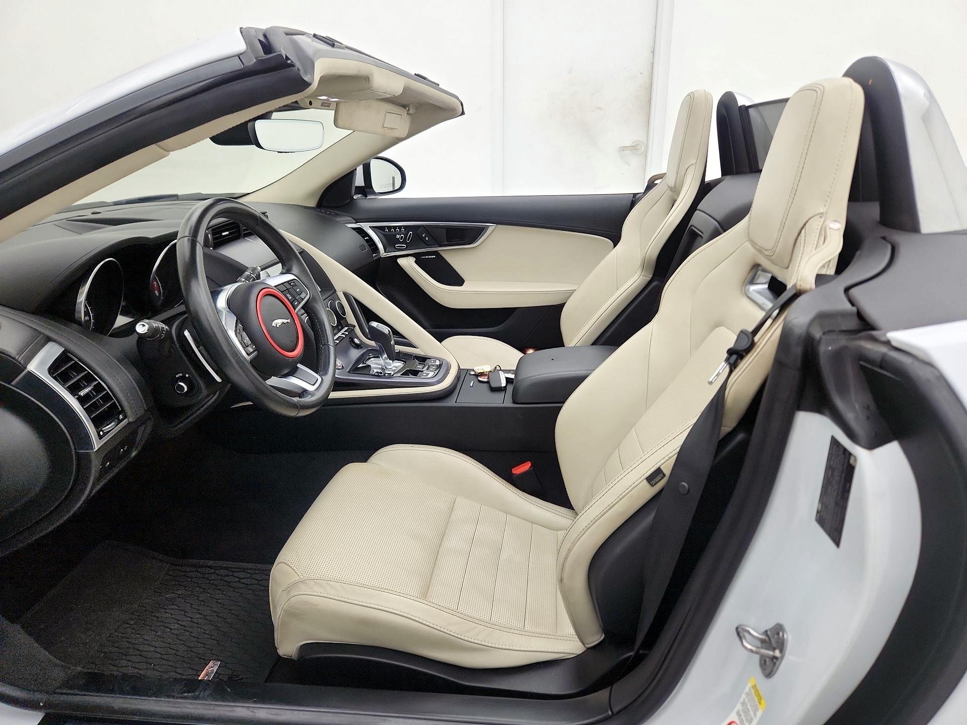 Thumbnail: 2020 Jaguar F-Type - 11