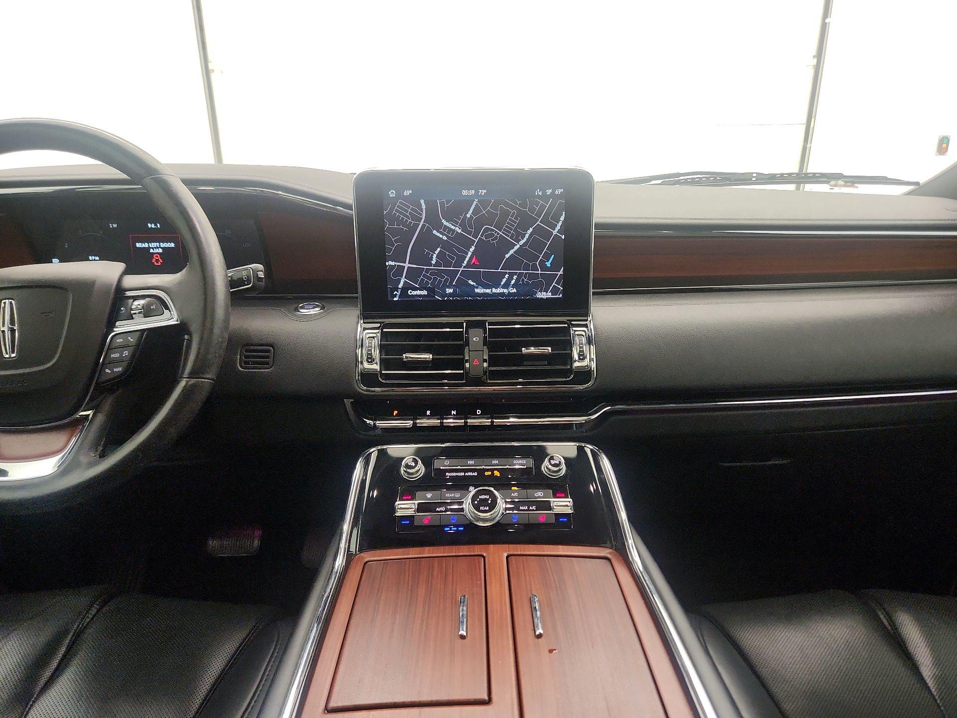 Thumbnail: 2020 Lincoln Navigator - 9