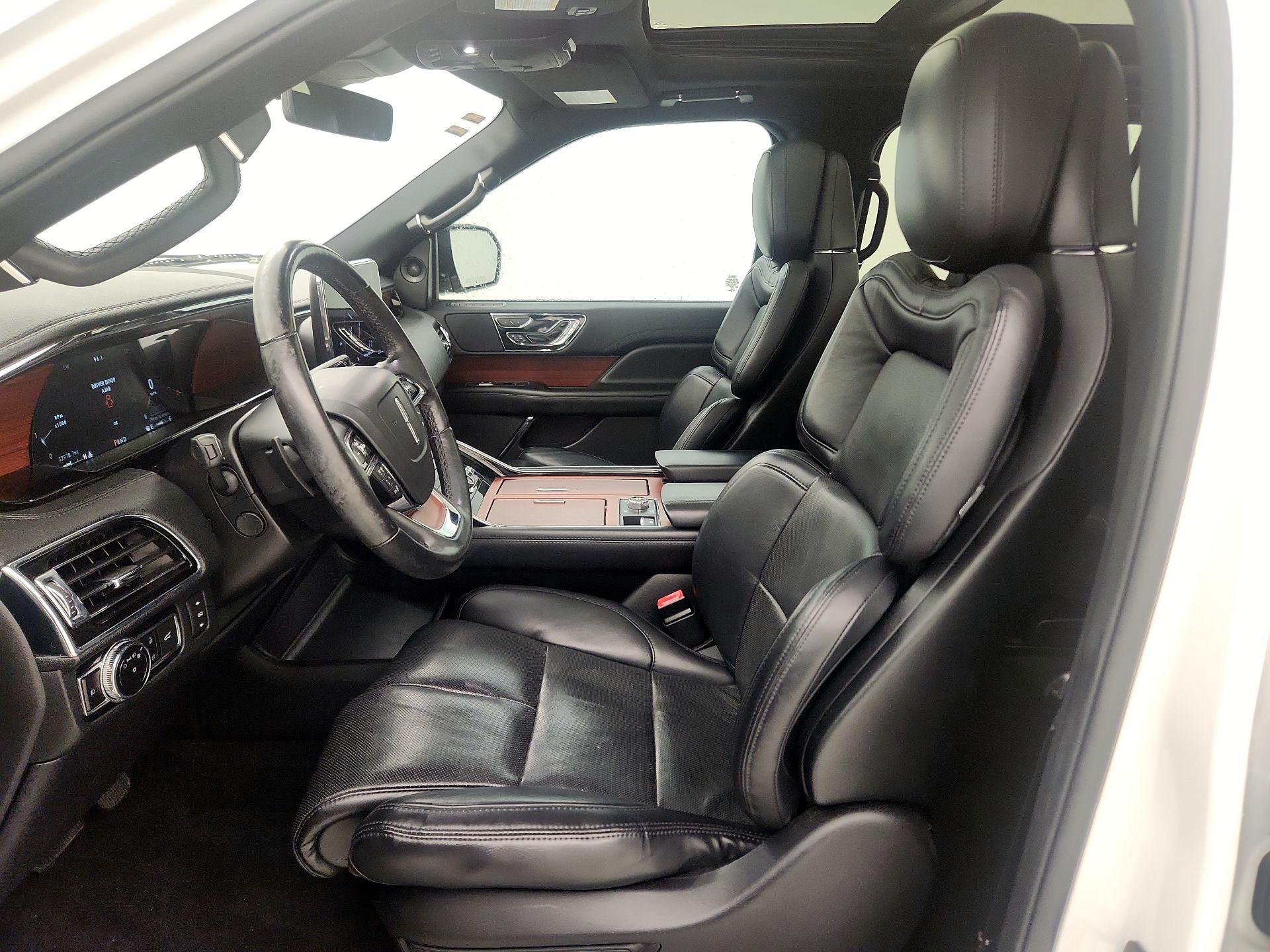 Thumbnail: 2020 Lincoln Navigator - 11