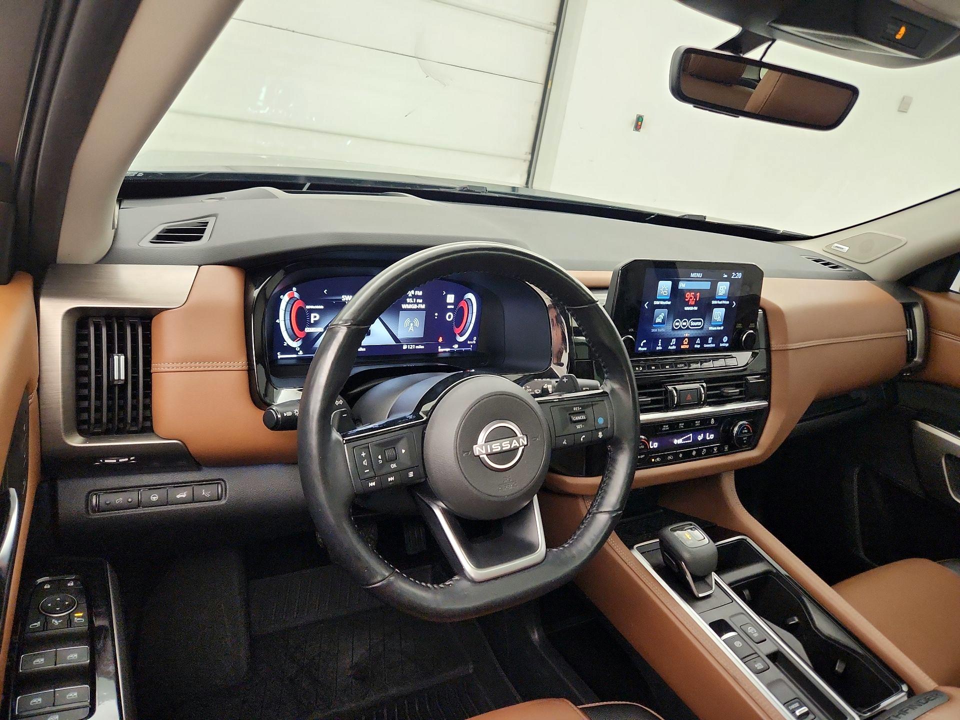 Thumbnail: 2023 Nissan Pathfinder - 9