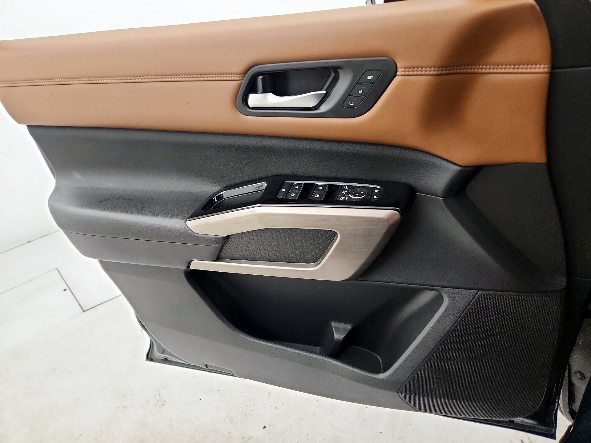 Thumbnail: 2023 Nissan Pathfinder - 12