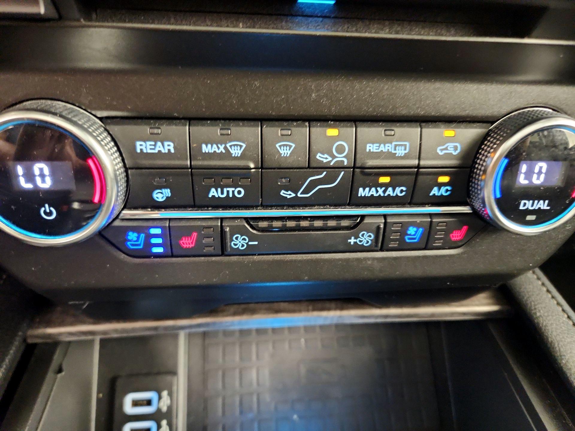 Thumbnail: 2018 Ford Expedition - 17