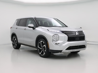 Silver 2024 Mitsubishi Outlander SE