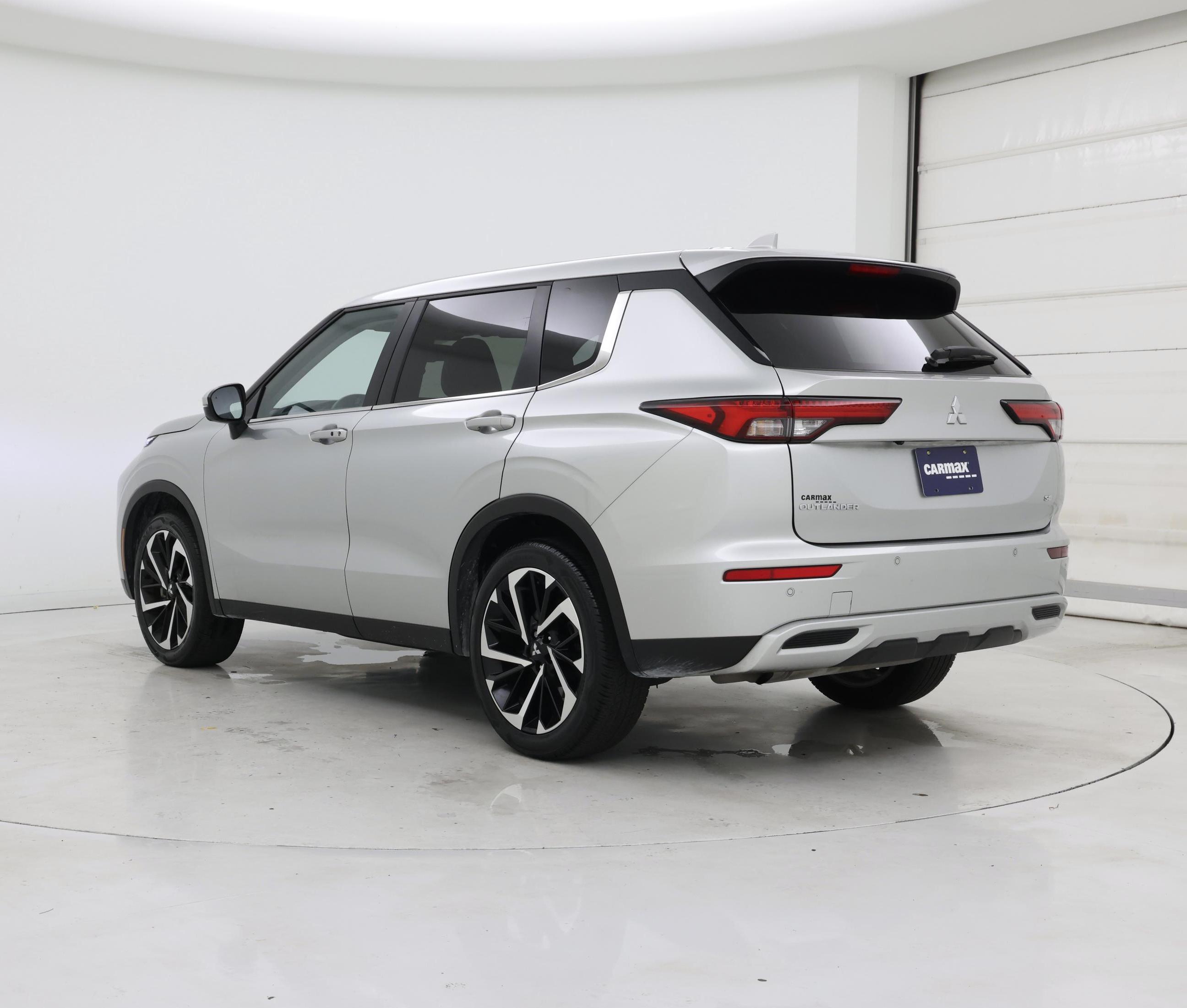 Thumbnail: 2024 Mitsubishi Outlander - 2