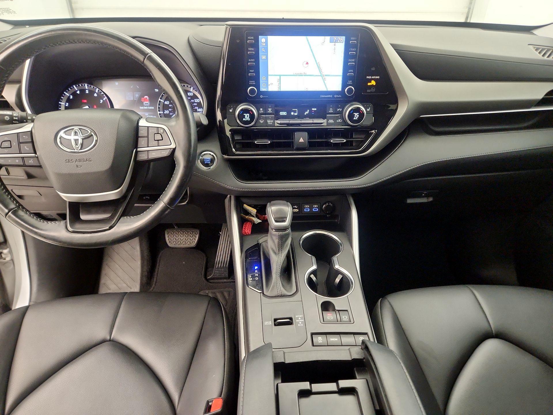 Thumbnail: 2022 Toyota Highlander - 9
