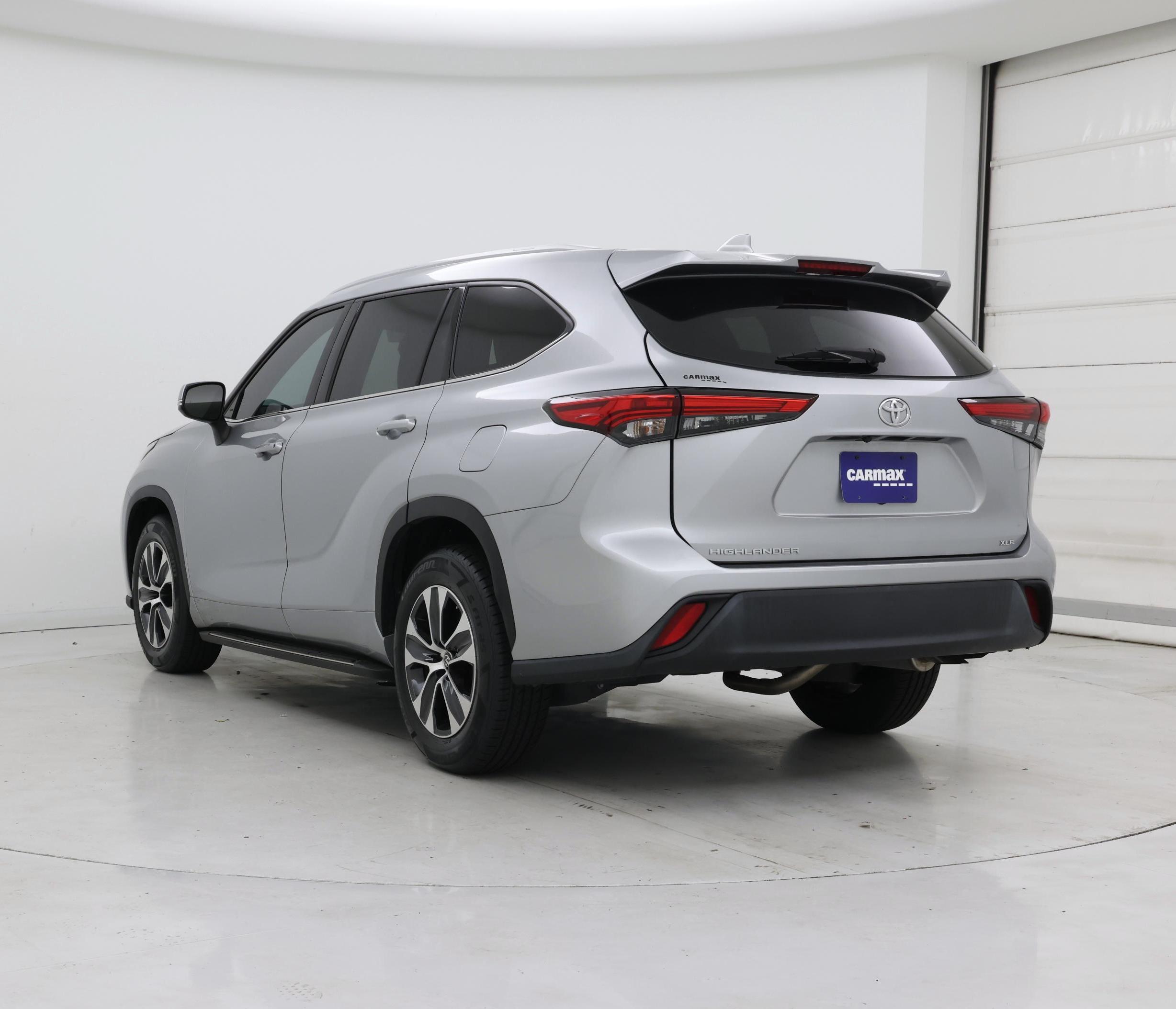 Thumbnail: 2022 Toyota Highlander - 2