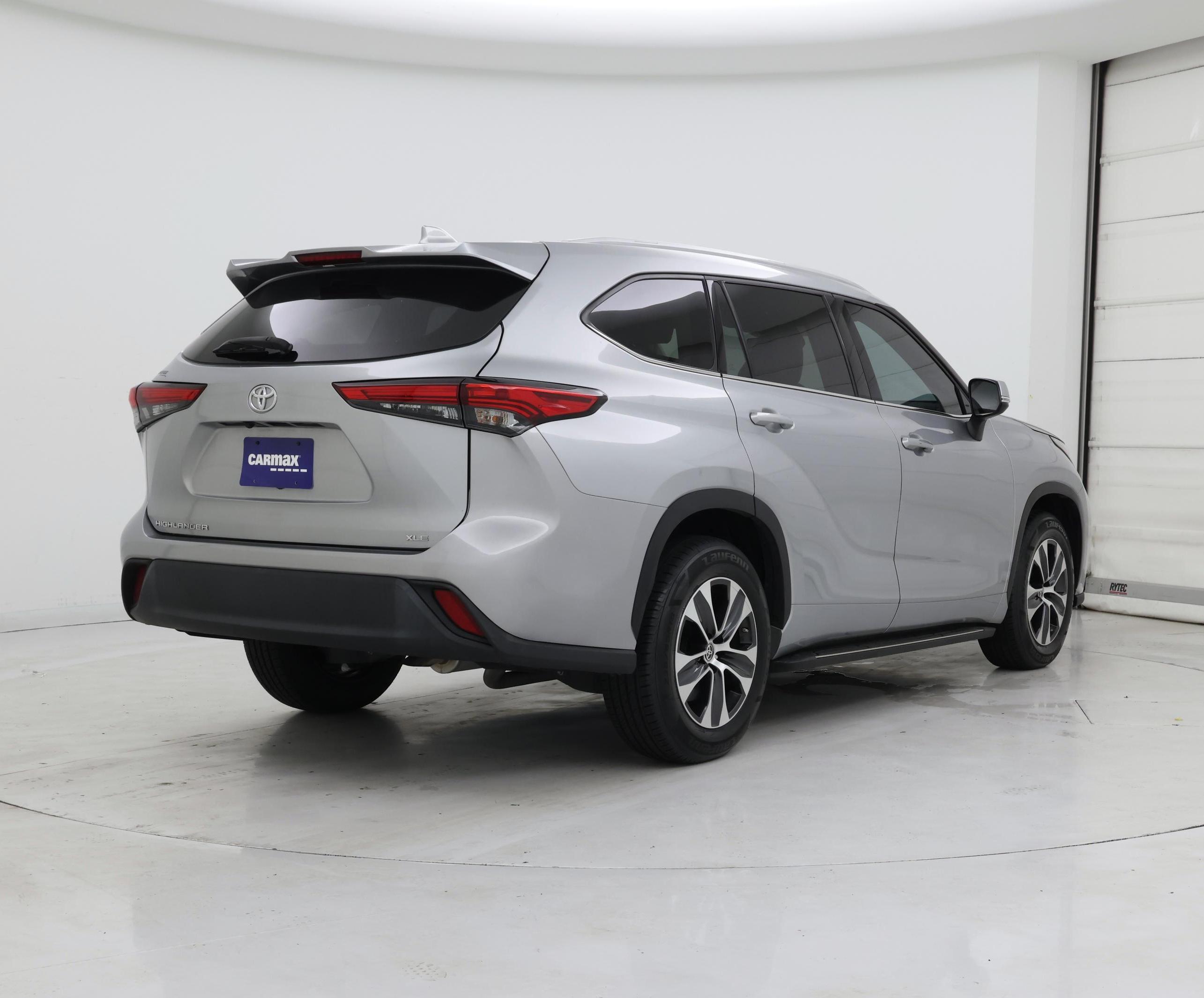 Thumbnail: 2022 Toyota Highlander - 8