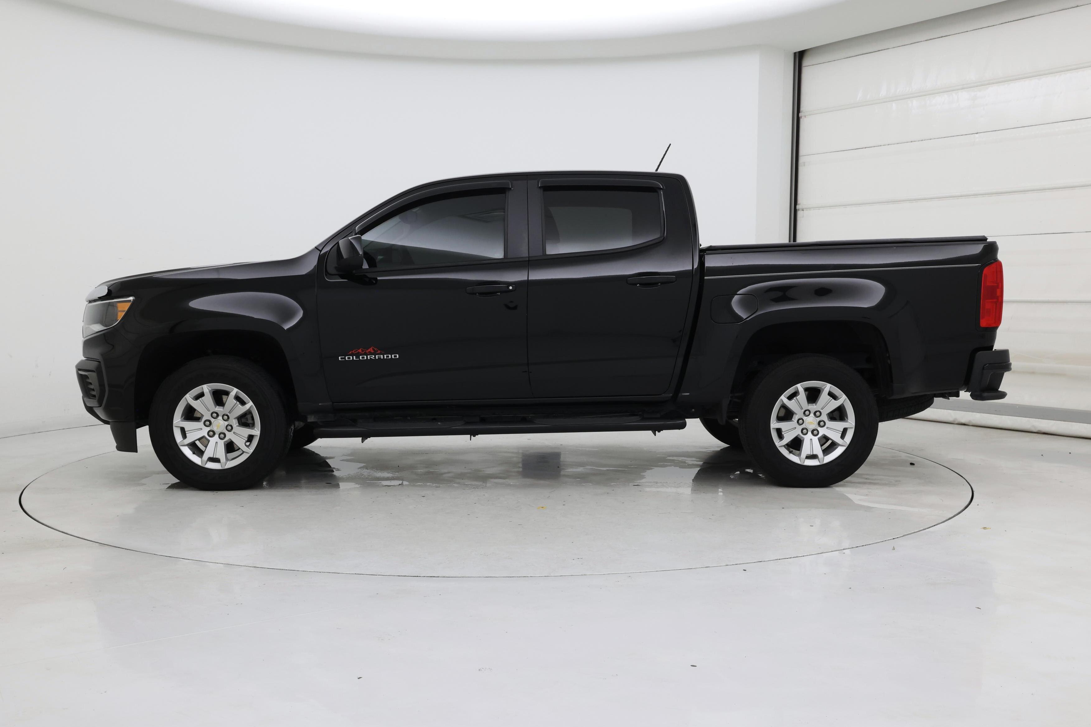 Thumbnail: 2021 Chevrolet Colorado - 3