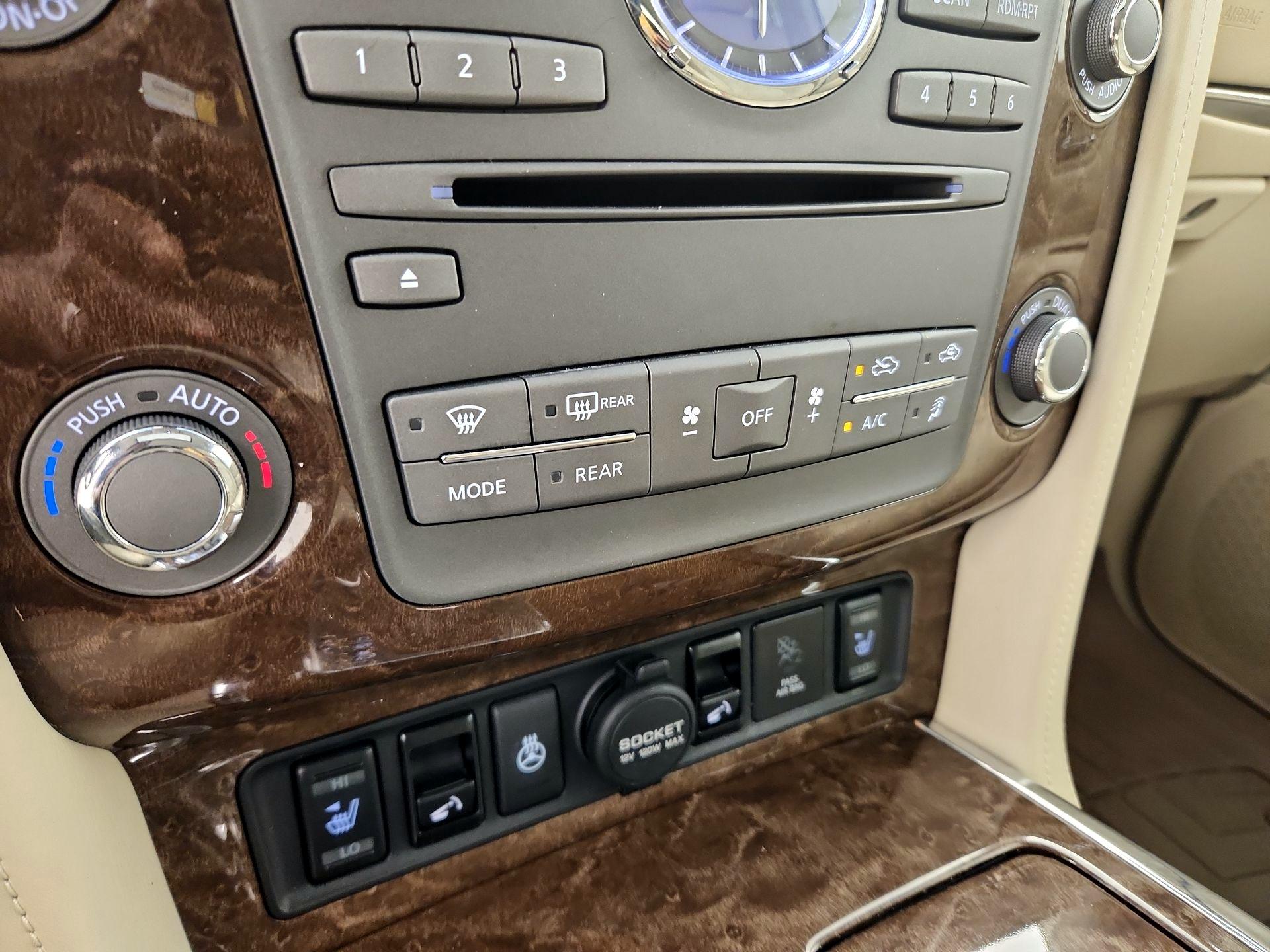 Thumbnail: 2017 INFINITI QX80 - 17