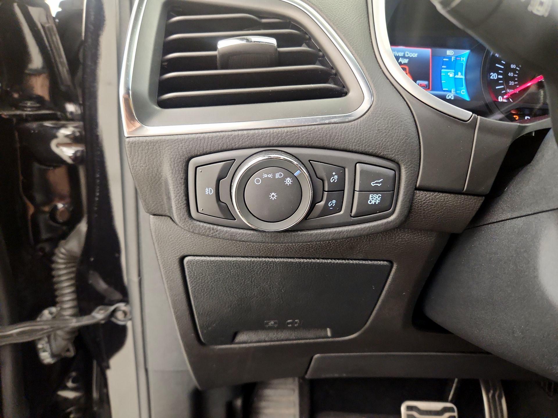 Thumbnail: 2019 Ford Edge - 13