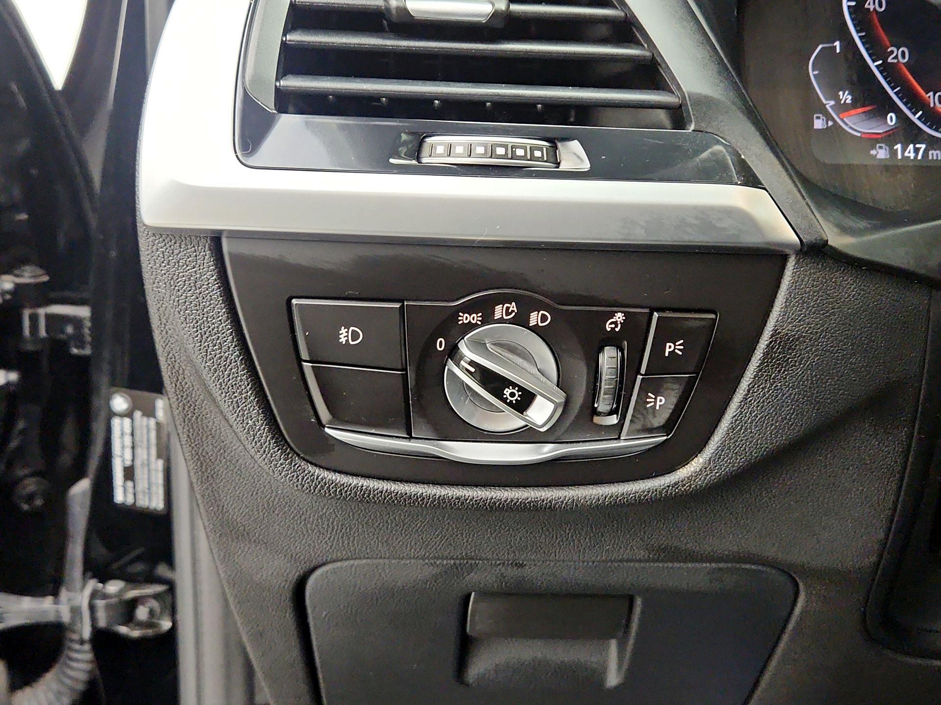 Thumbnail: 2021 BMW X4 - 13