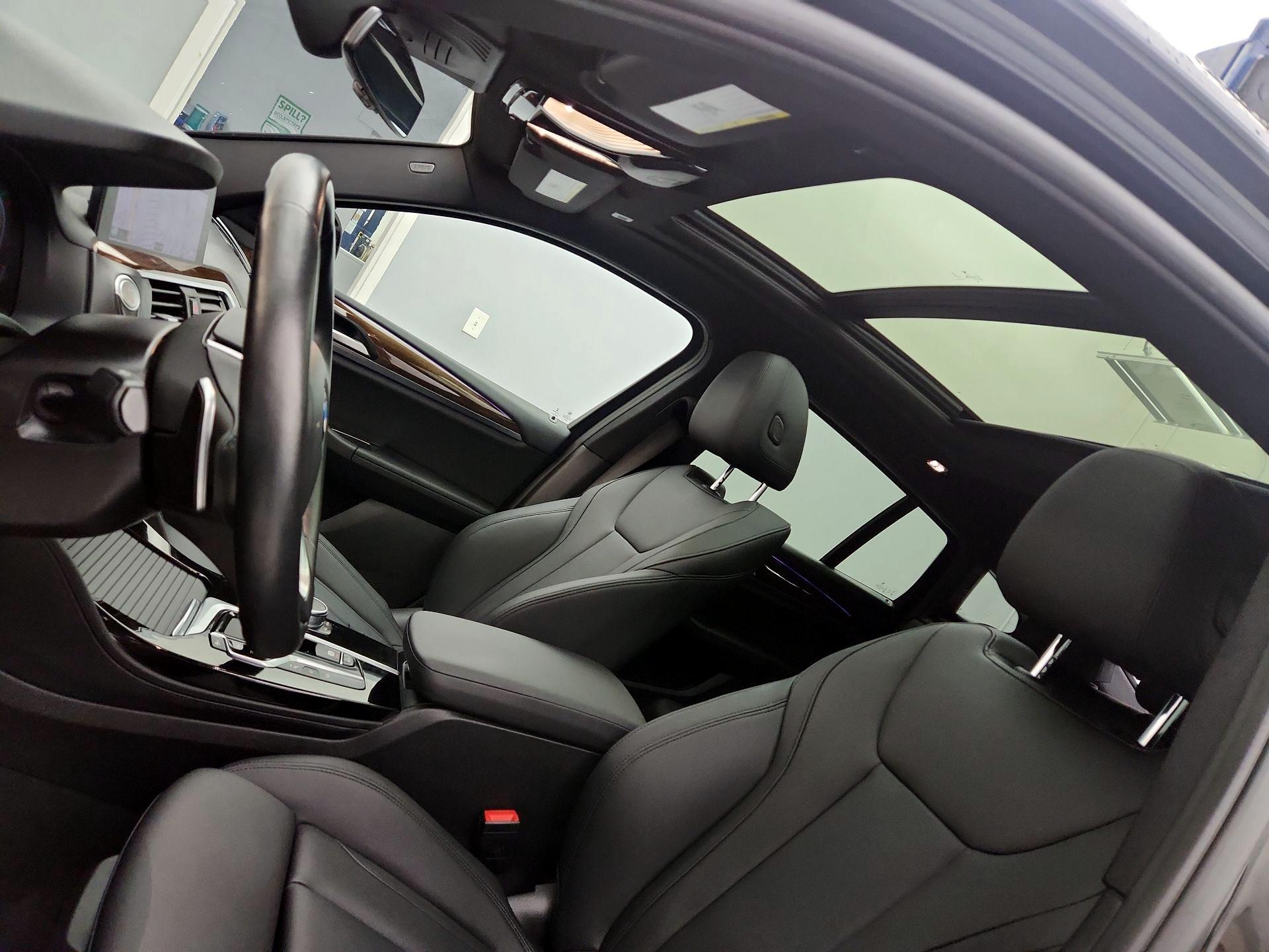 Thumbnail: 2021 BMW X4 - 20