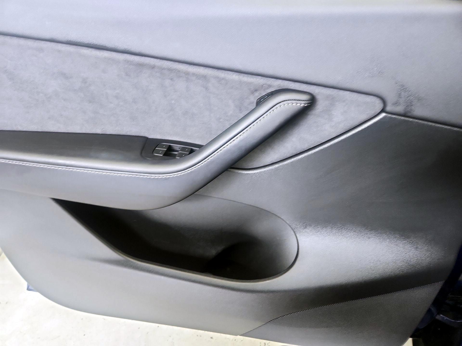 Thumbnail: 2022 Tesla Model Y - 12