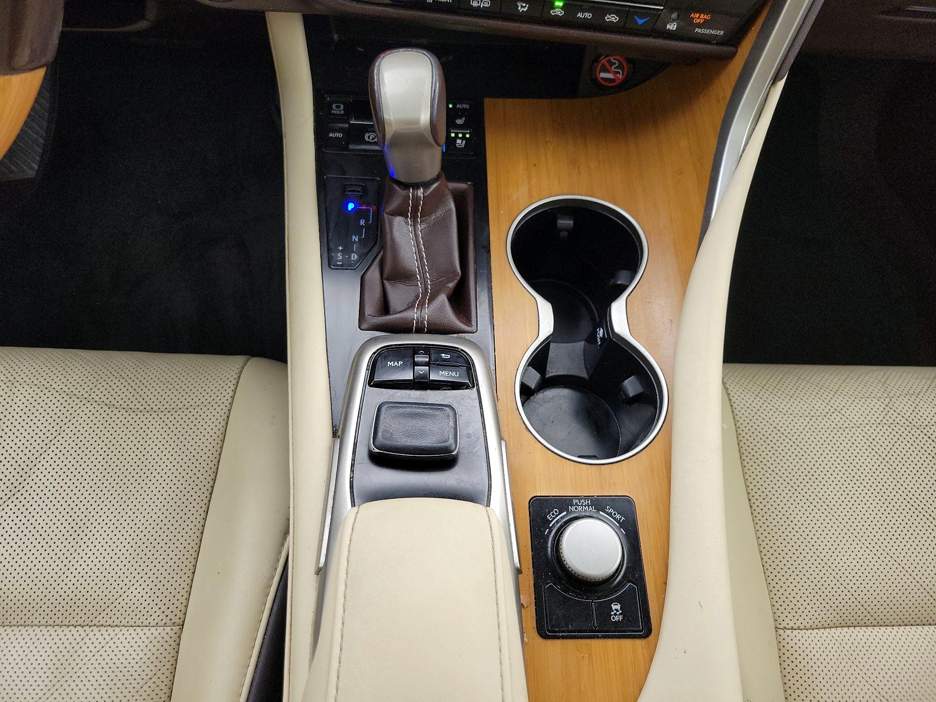 Thumbnail: 2019 Lexus RX - 18