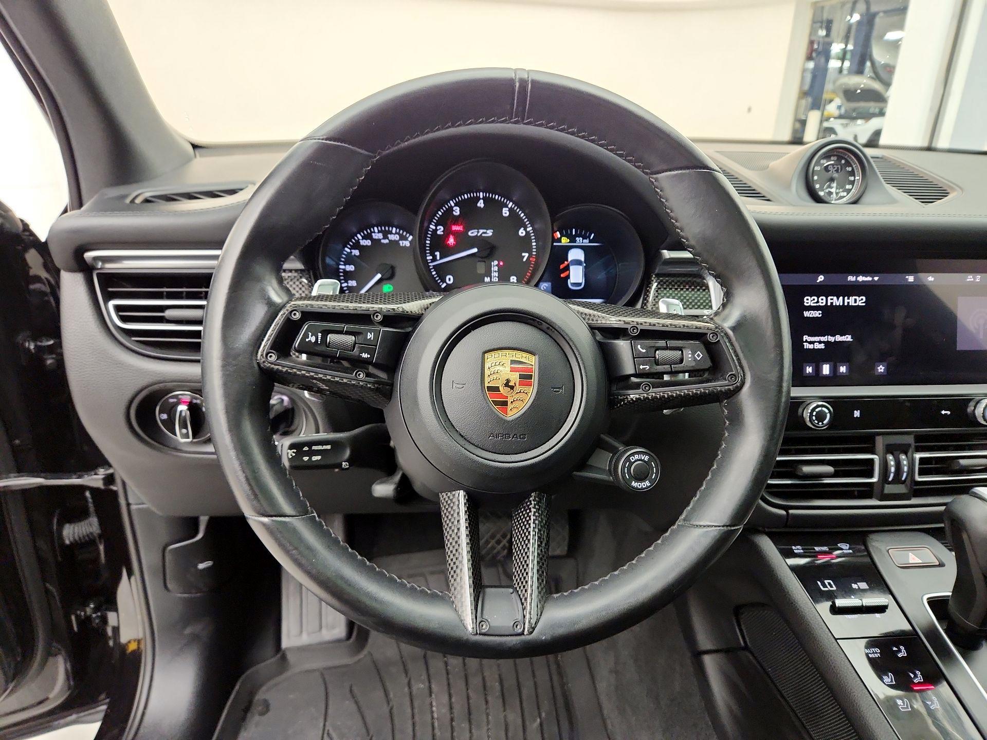 Thumbnail: 2022 Porsche Macan - 10