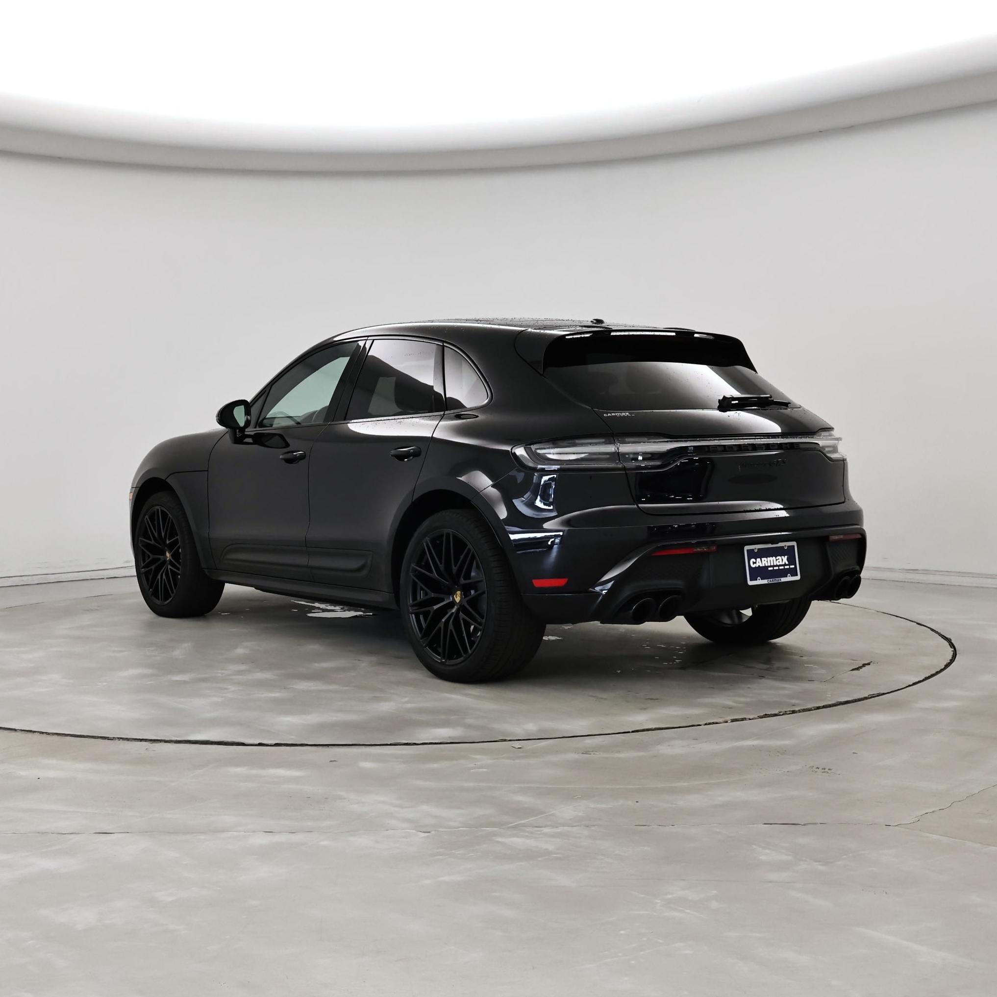 Thumbnail: 2022 Porsche Macan - 2