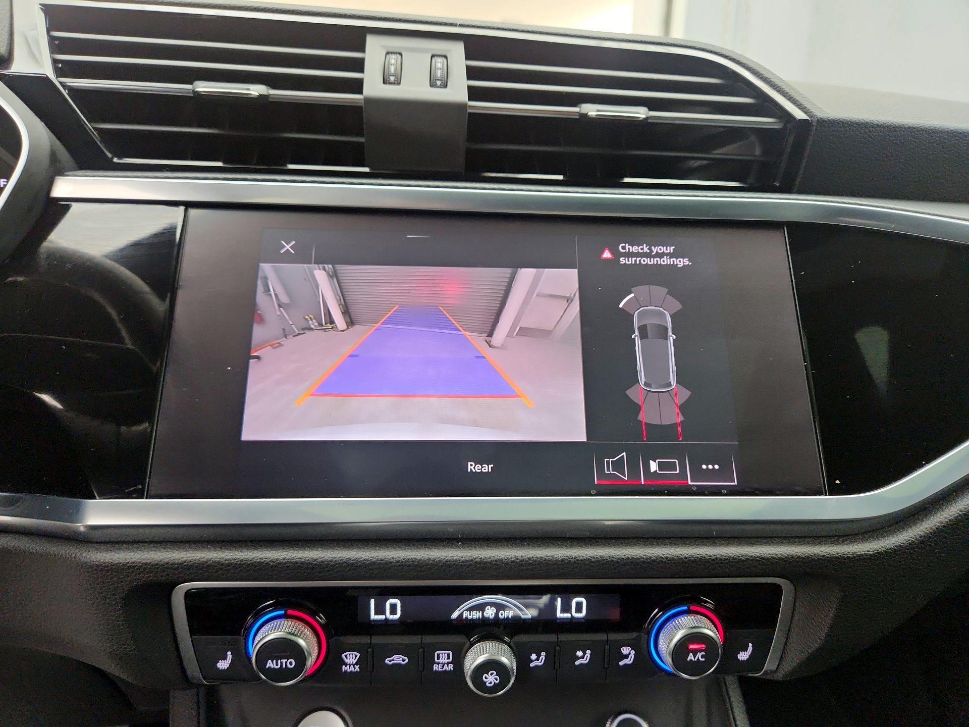 Thumbnail: 2020 Audi Q3 - 14