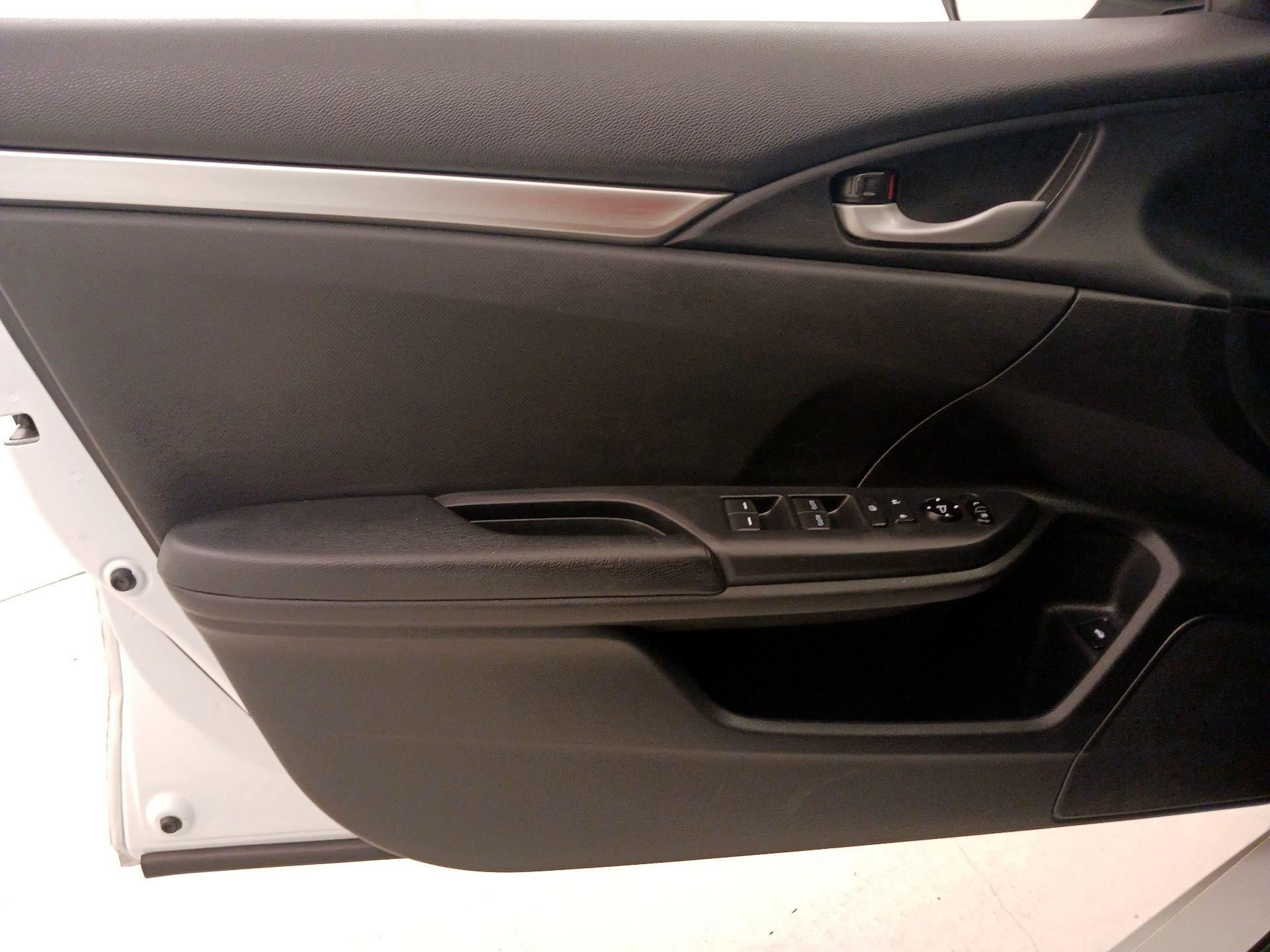 Thumbnail: 2020 Honda Civic - 12