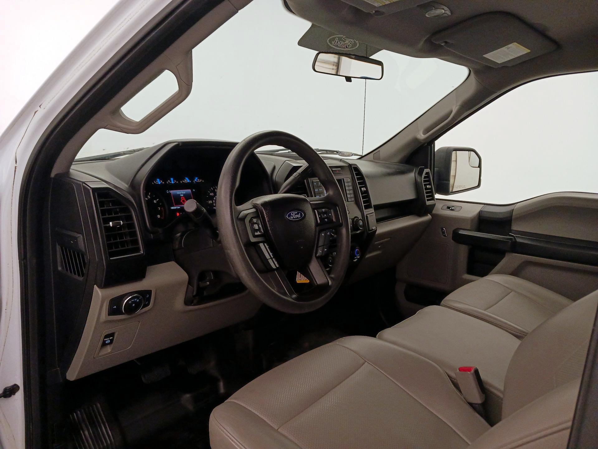 Thumbnail: 2017 Ford F-150 - 9