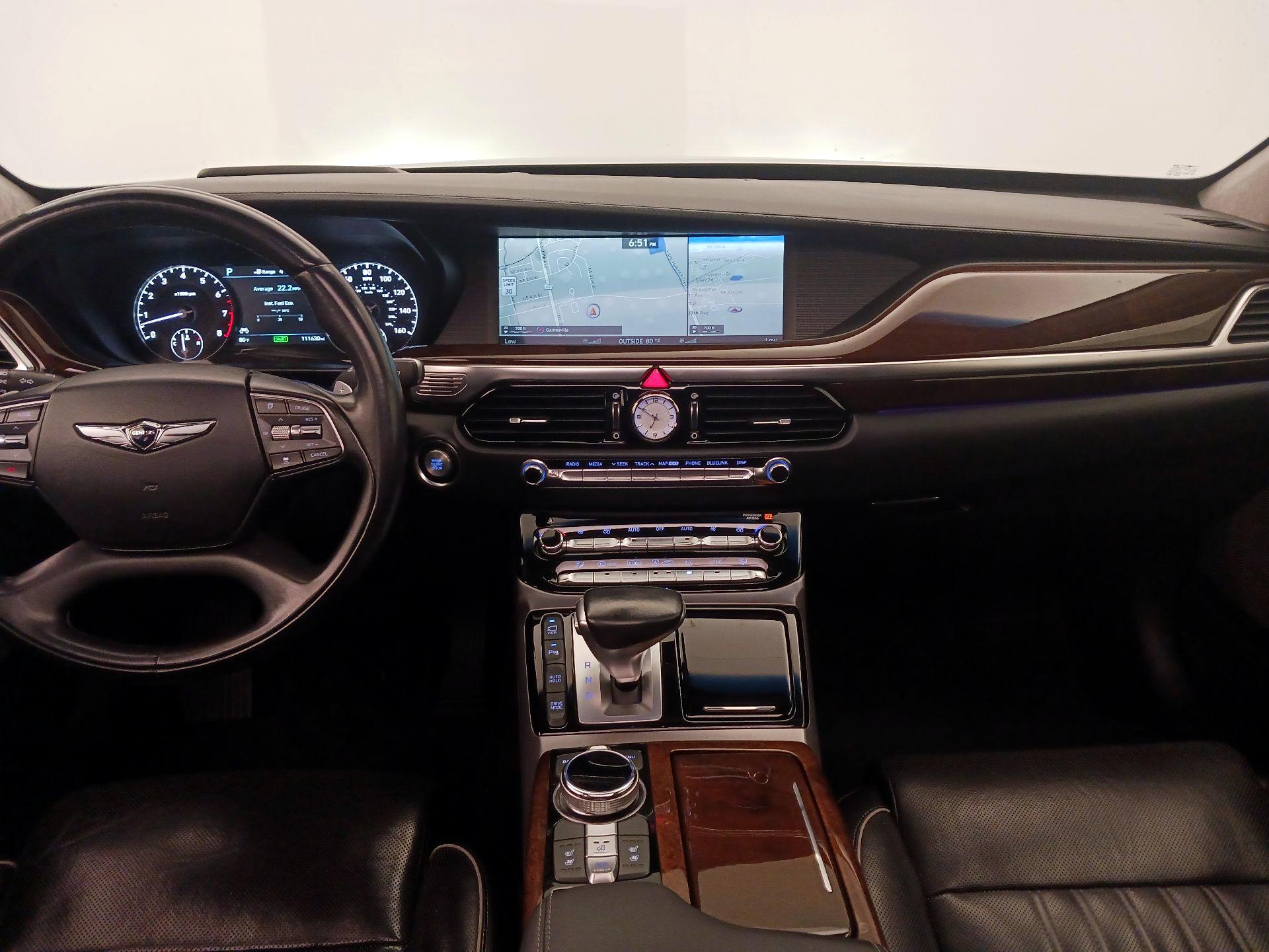 Thumbnail: 2017 Genesis G90 - 9