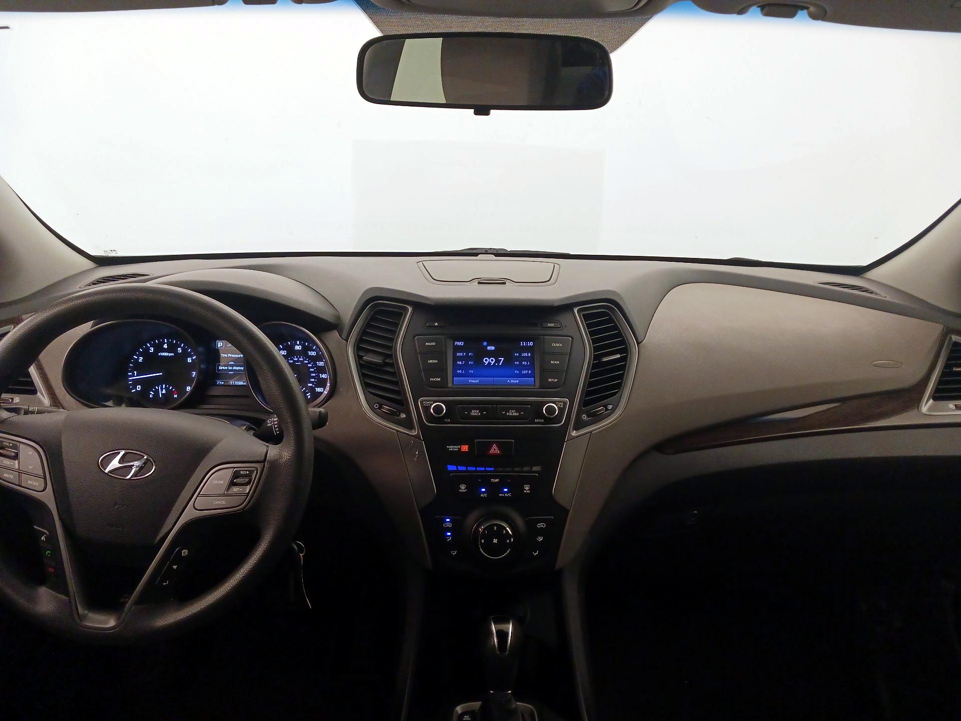 Thumbnail: 2017 Hyundai Santa Fe - 9