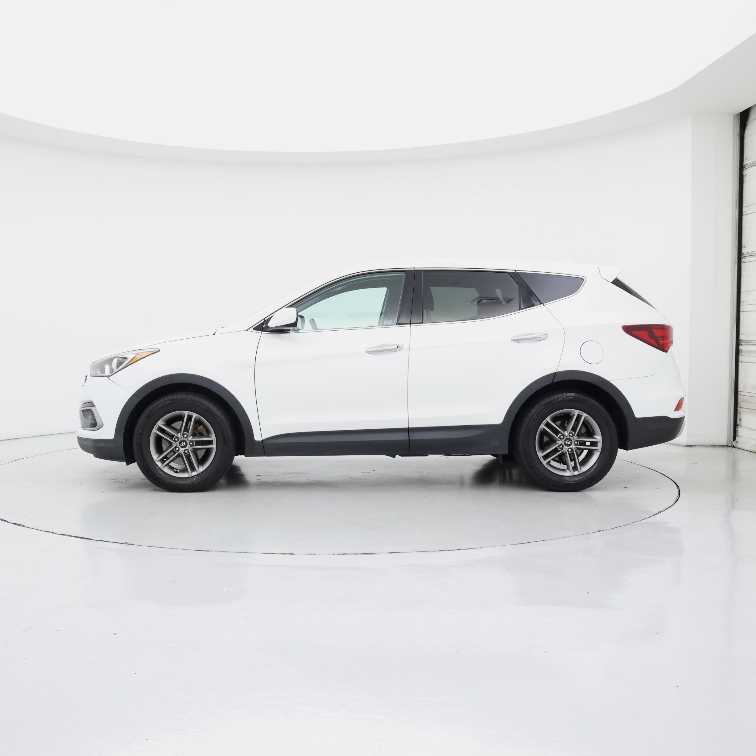 Thumbnail: 2017 Hyundai Santa Fe - 3