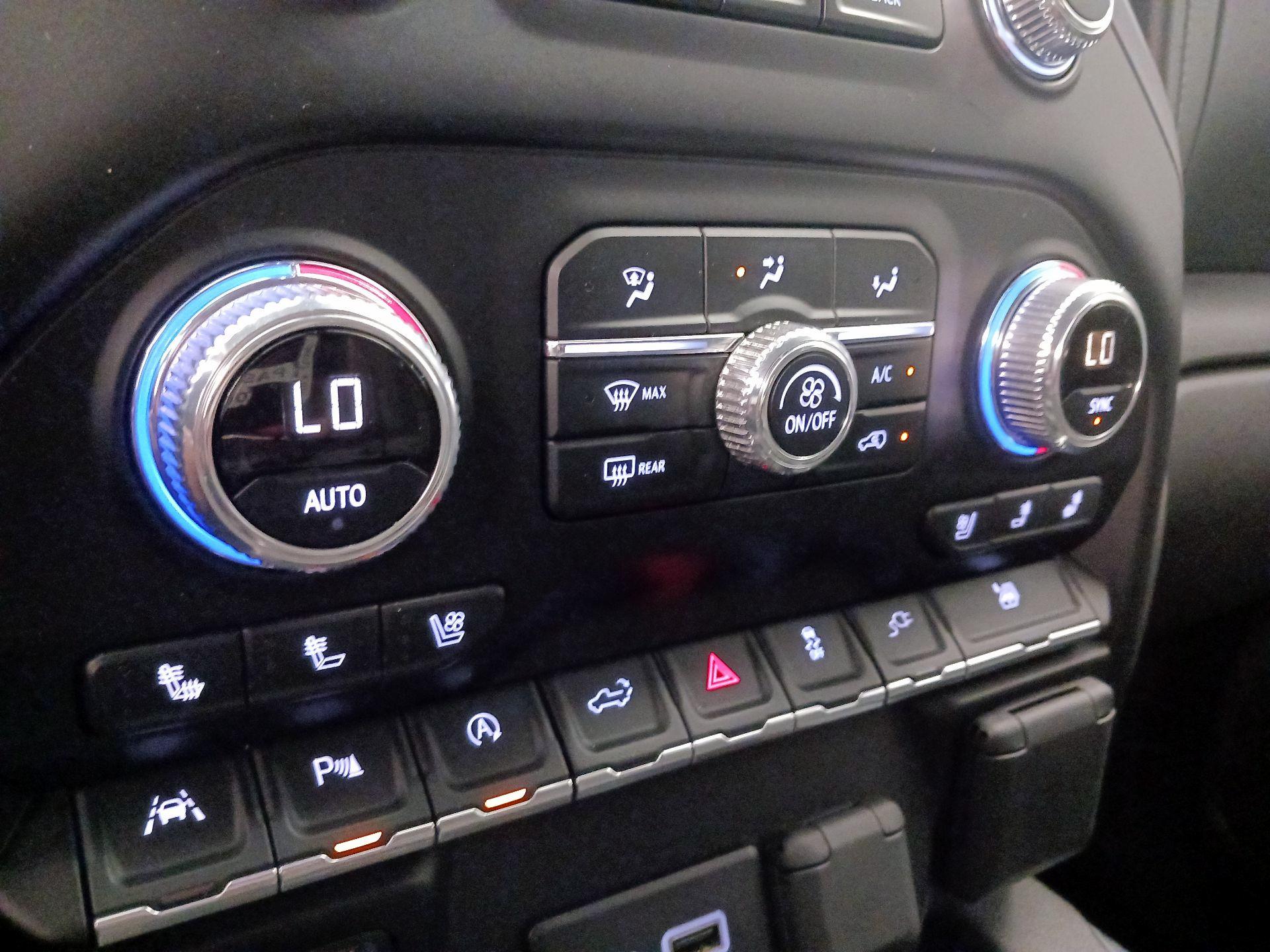 Thumbnail: 2019 GMC Sierra 1500 - 17