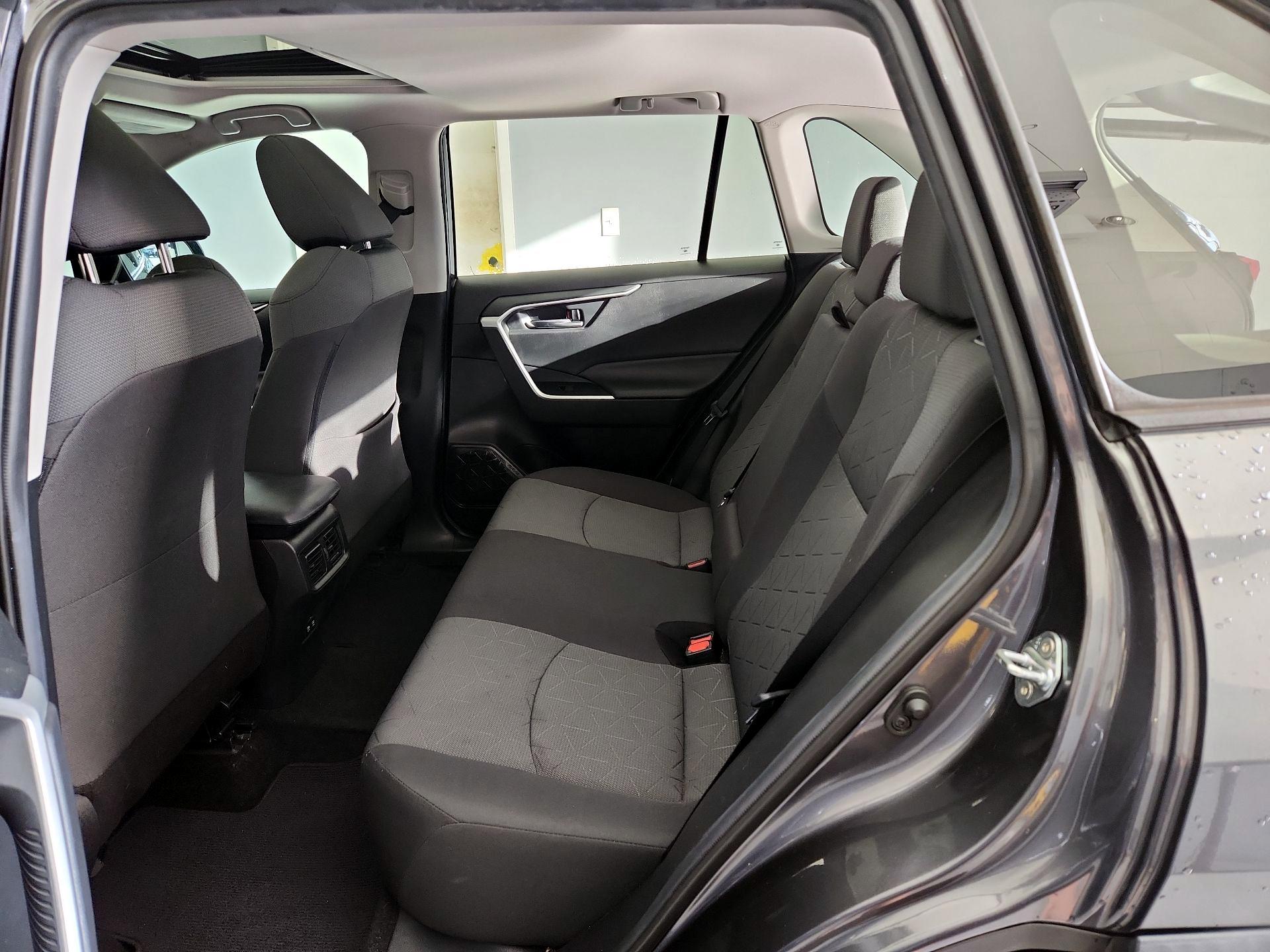 Thumbnail: 2020 Toyota RAV4 - 20