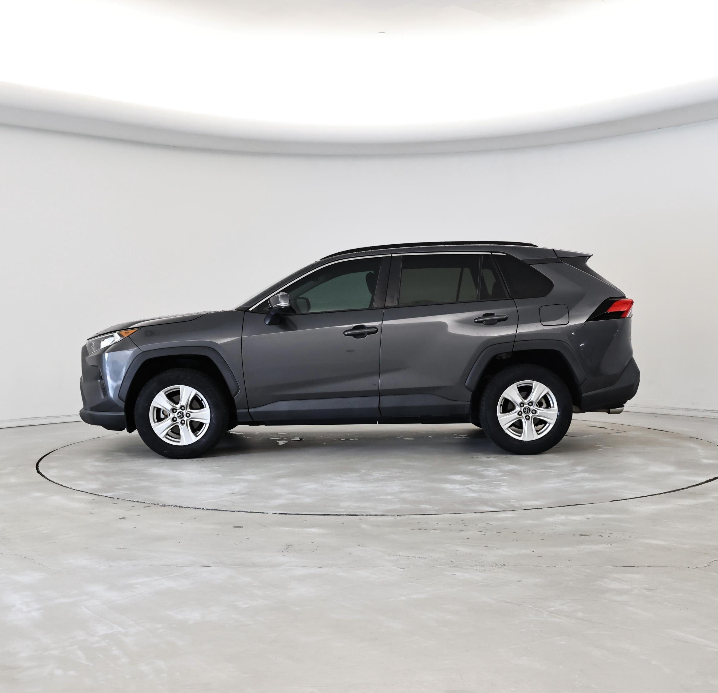 Thumbnail: 2020 Toyota RAV4 - 3