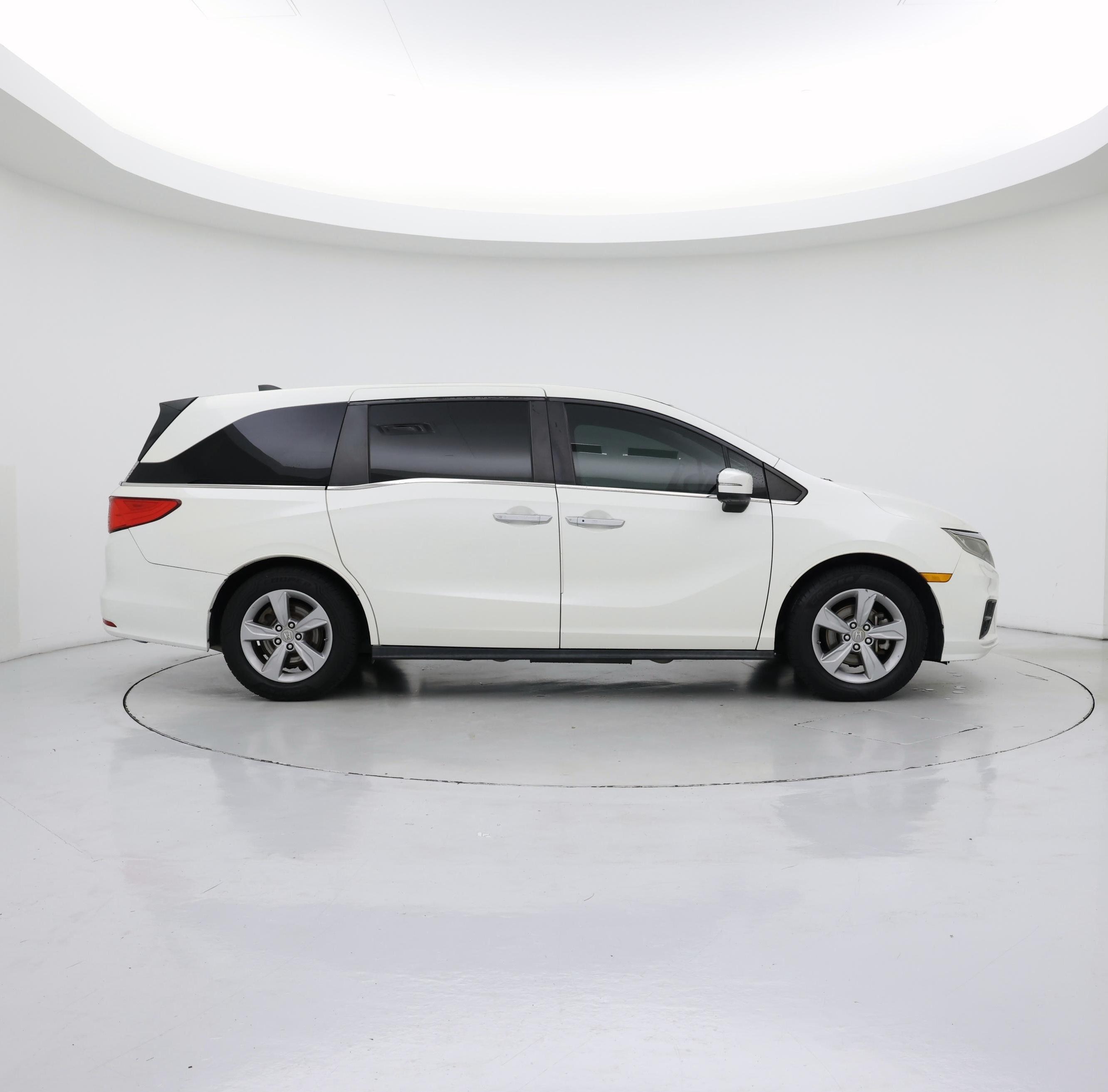 Thumbnail: 2018 Honda Odyssey - 7
