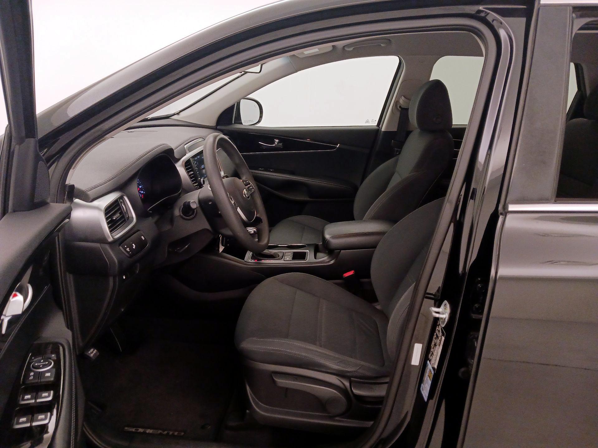 Thumbnail: 2019 Kia Sorento - 11