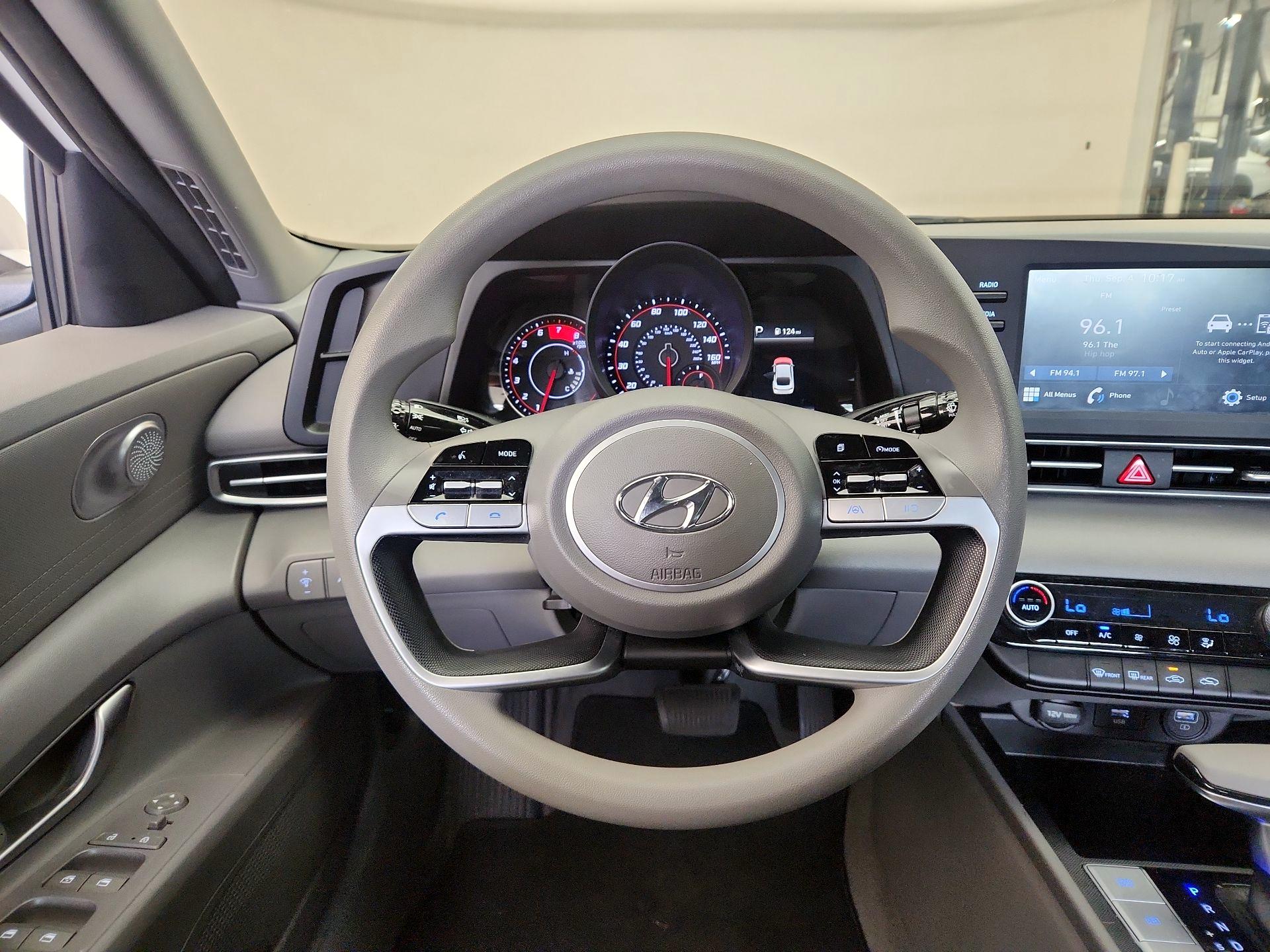 Thumbnail: 2021 Hyundai Elantra - 10