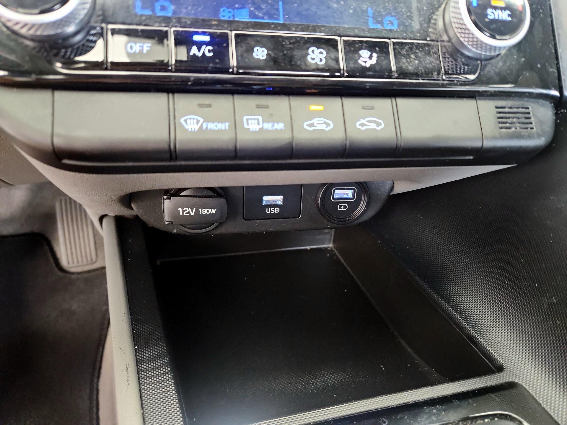 Thumbnail: 2021 Hyundai Elantra - 18