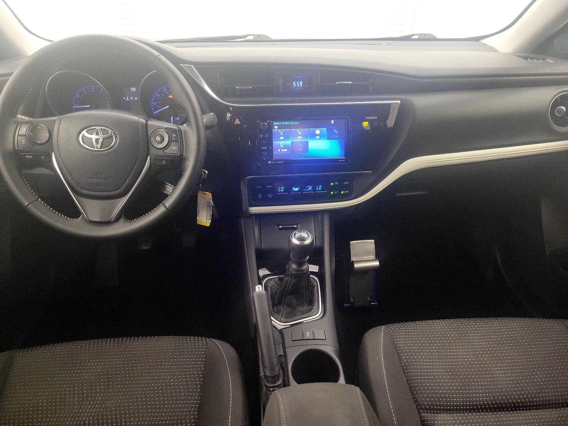 Thumbnail: 2018 Toyota Corolla iM - 9