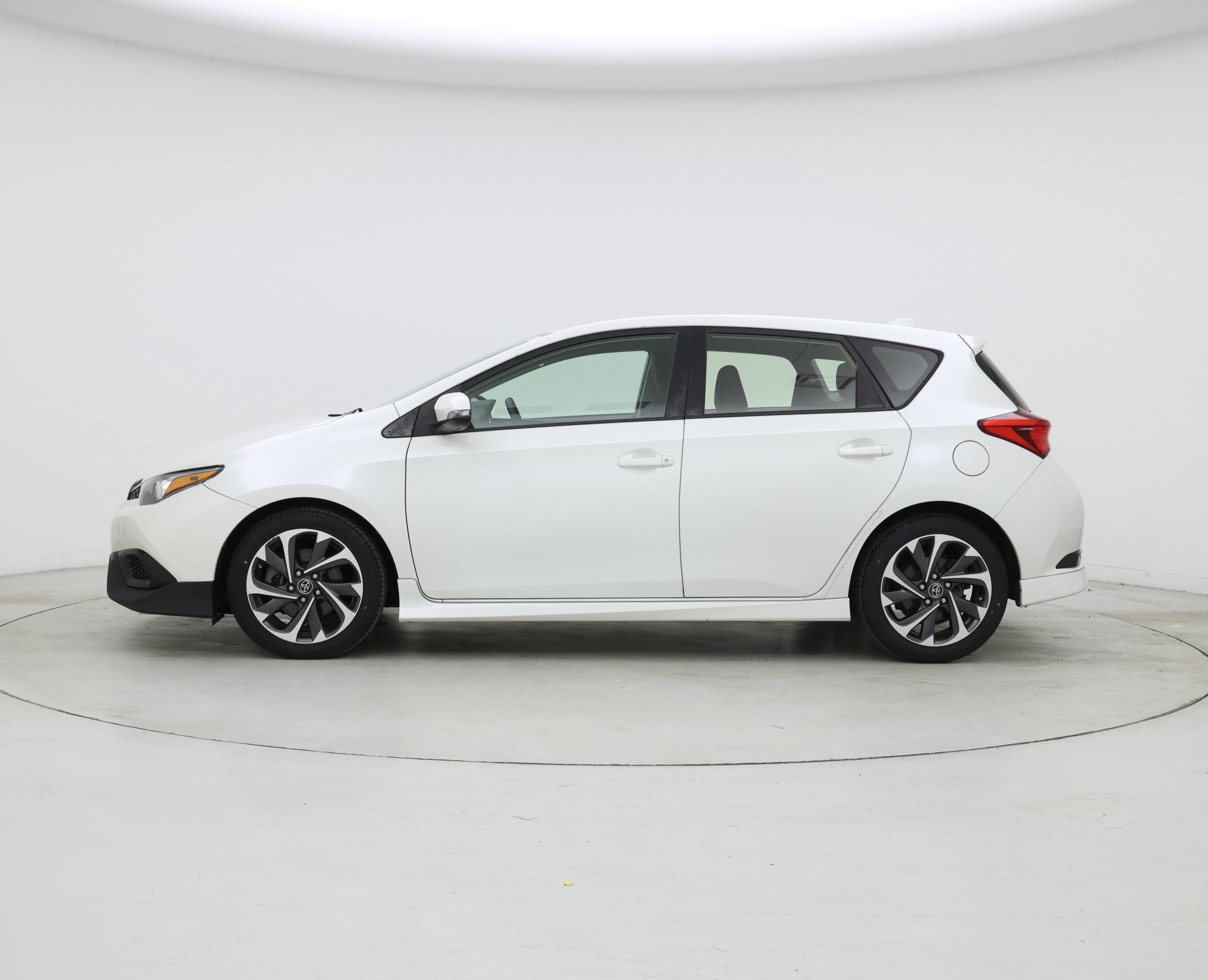 Thumbnail: 2018 Toyota Corolla iM - 3