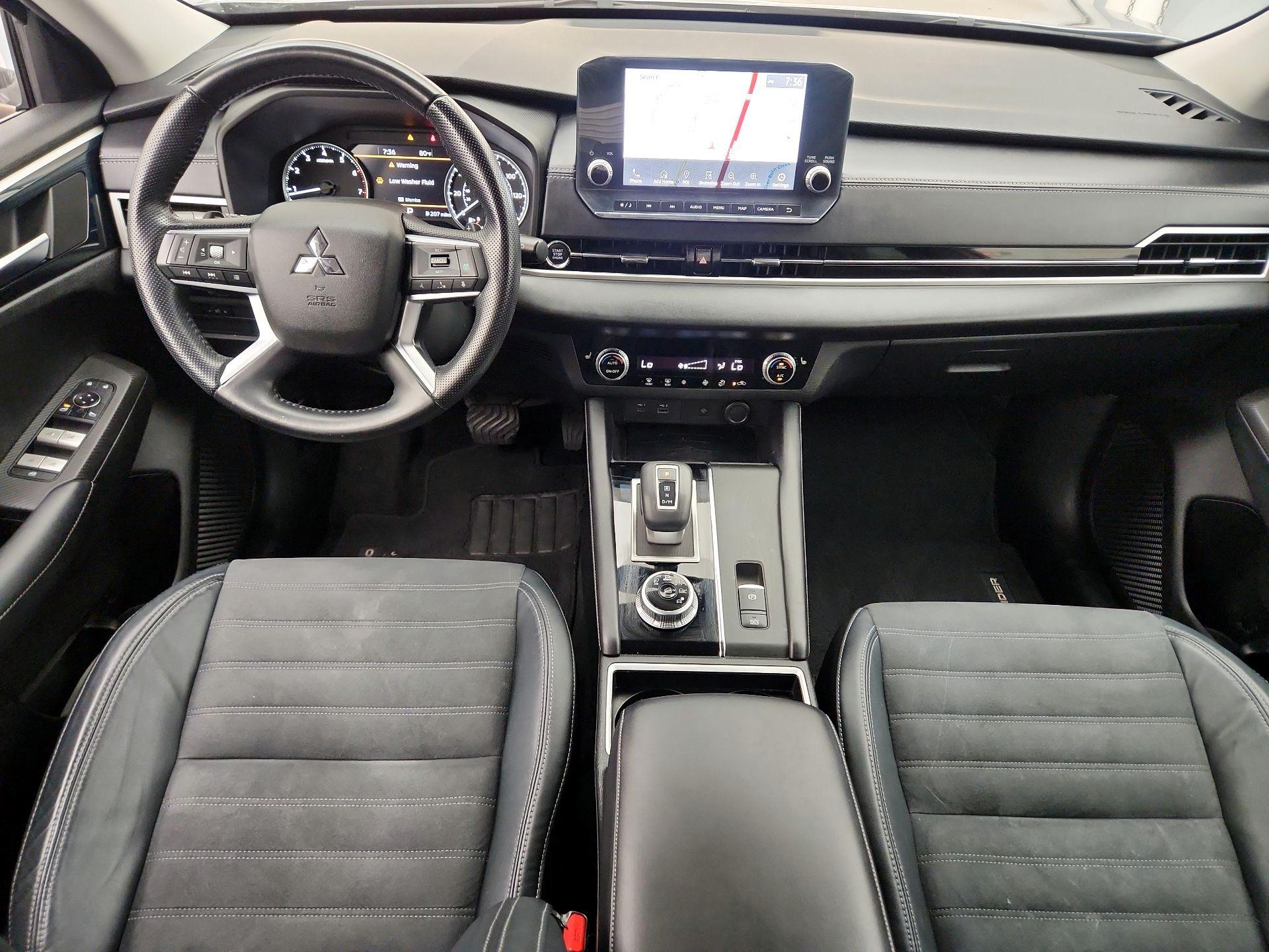 Thumbnail: 2022 Mitsubishi Outlander - 9