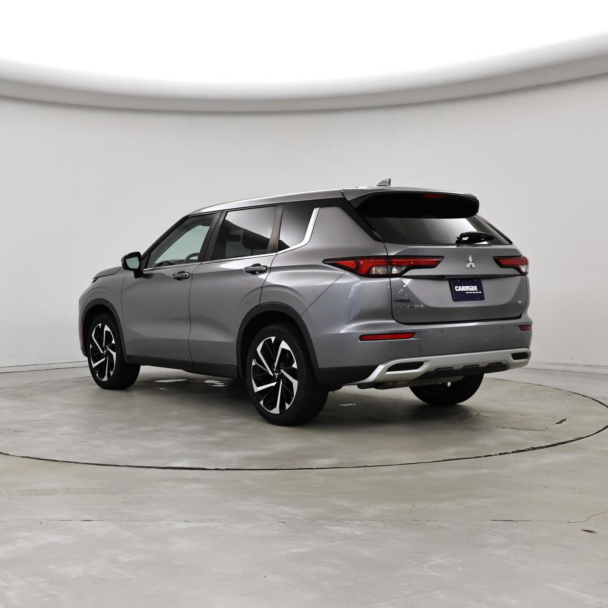 Thumbnail: 2022 Mitsubishi Outlander - 2