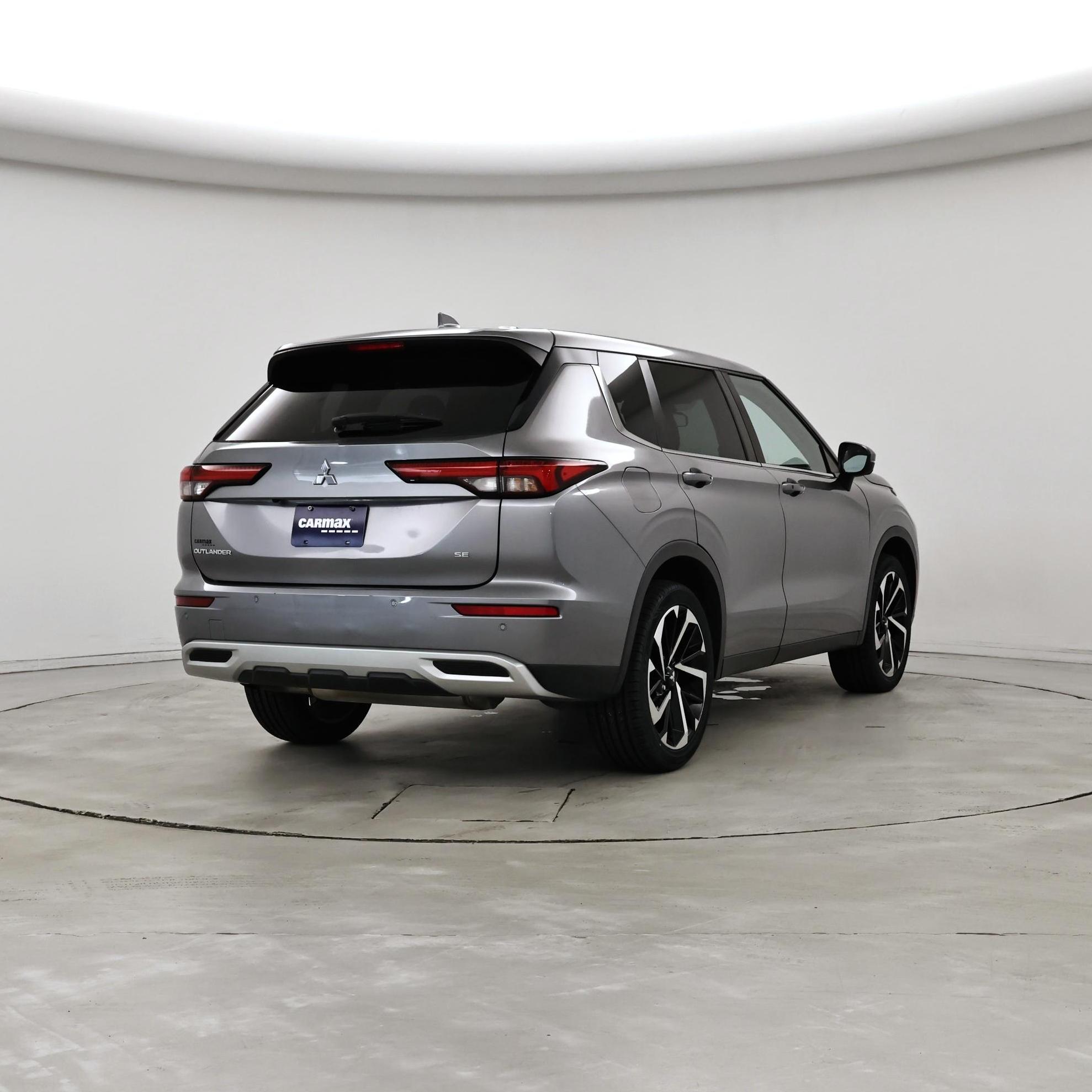 Thumbnail: 2022 Mitsubishi Outlander - 8
