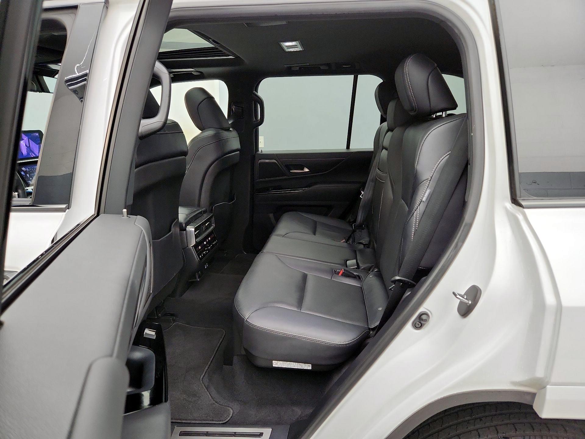 Thumbnail: 2022 Lexus LX - 20