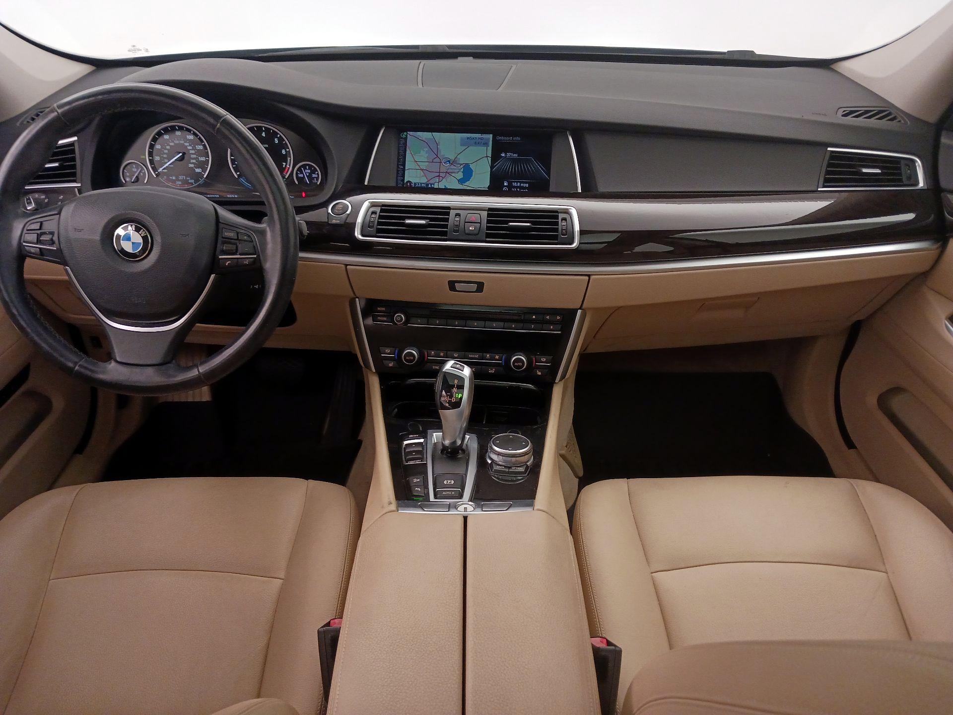 Thumbnail: 2015 BMW 5 Series - 9