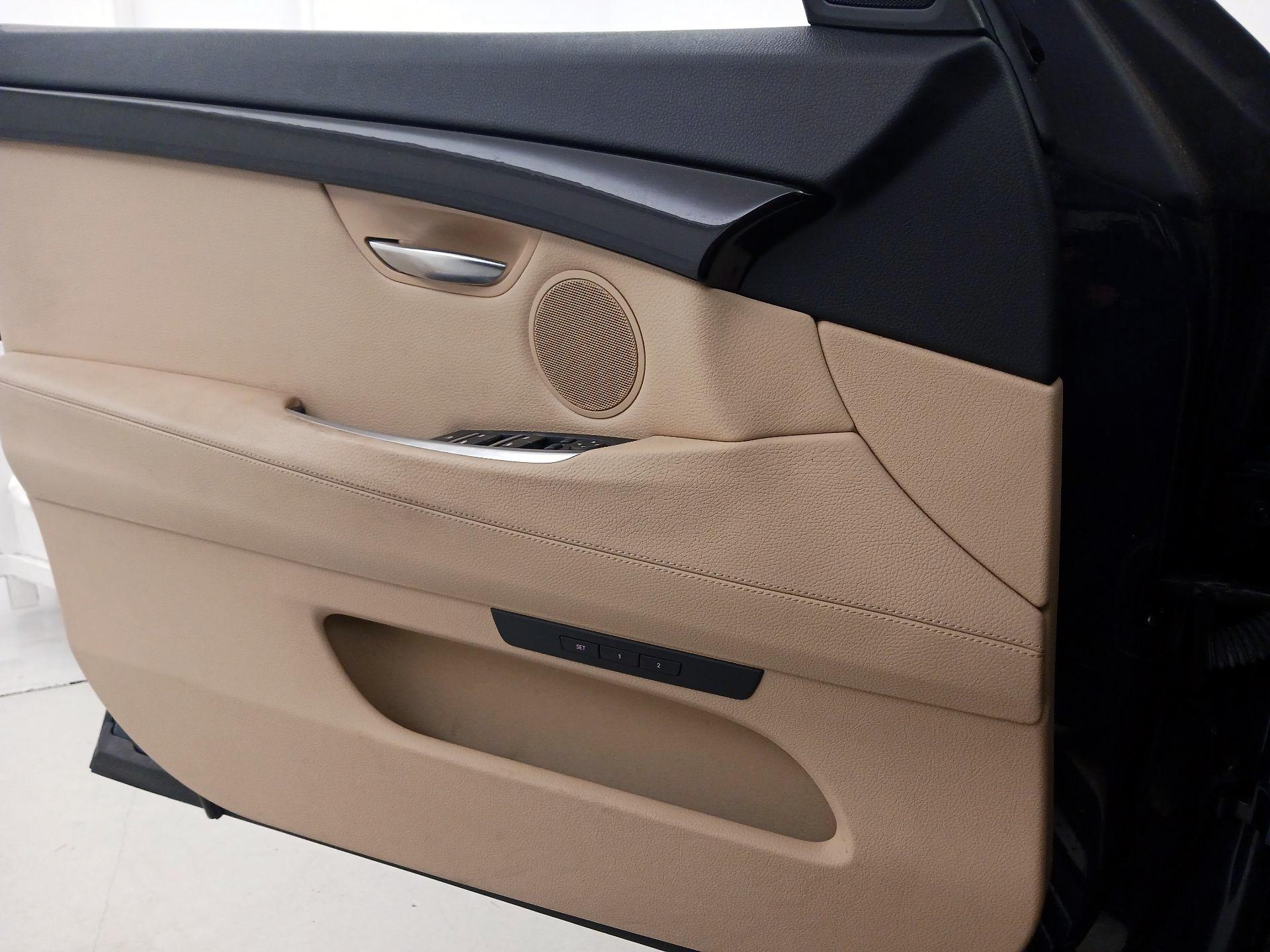 Thumbnail: 2015 BMW 5 Series - 12