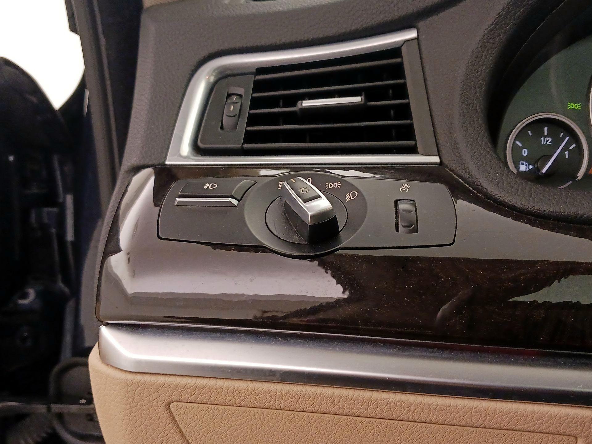 Thumbnail: 2015 BMW 5 Series - 13