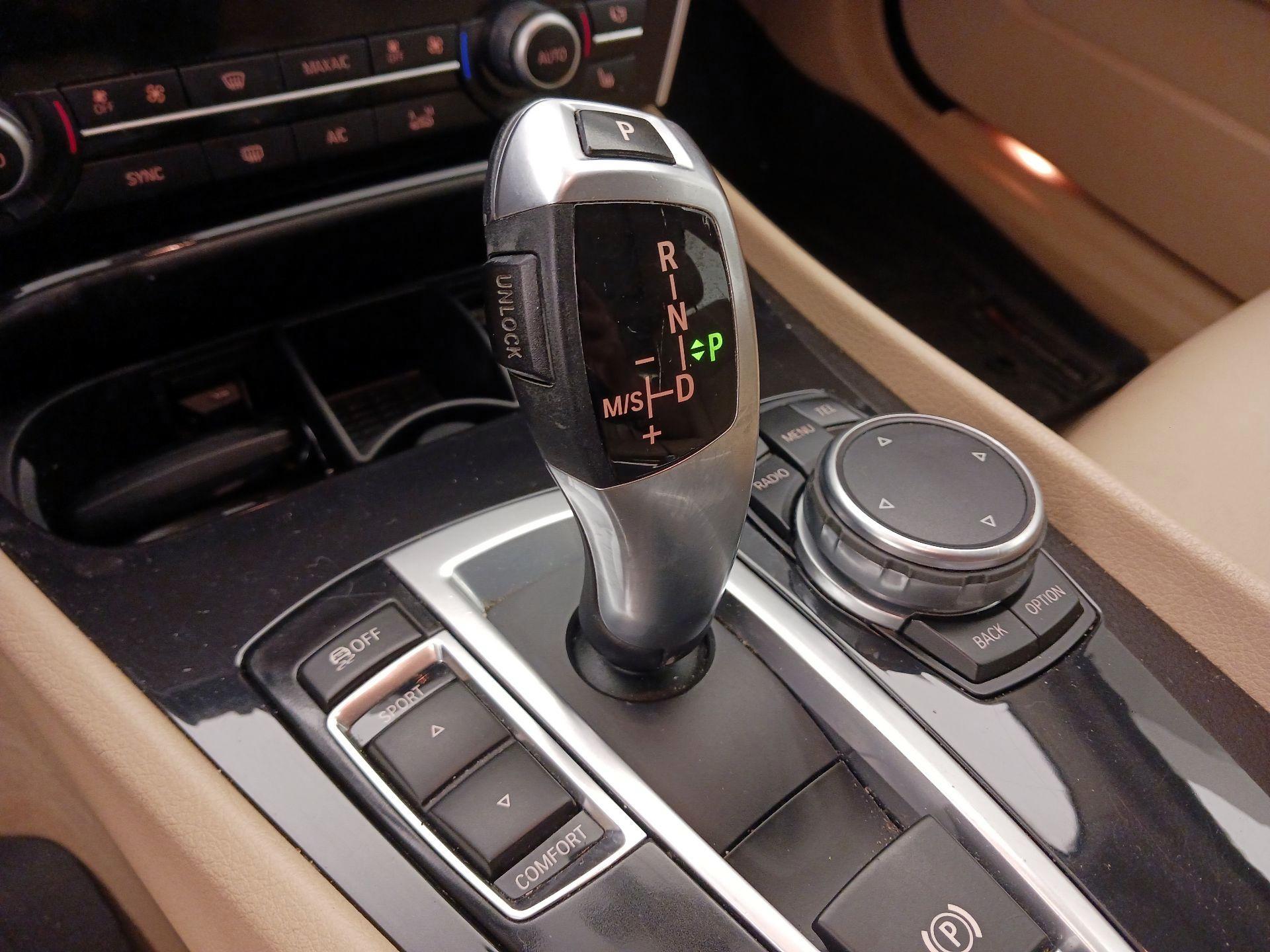 Thumbnail: 2015 BMW 5 Series - 18