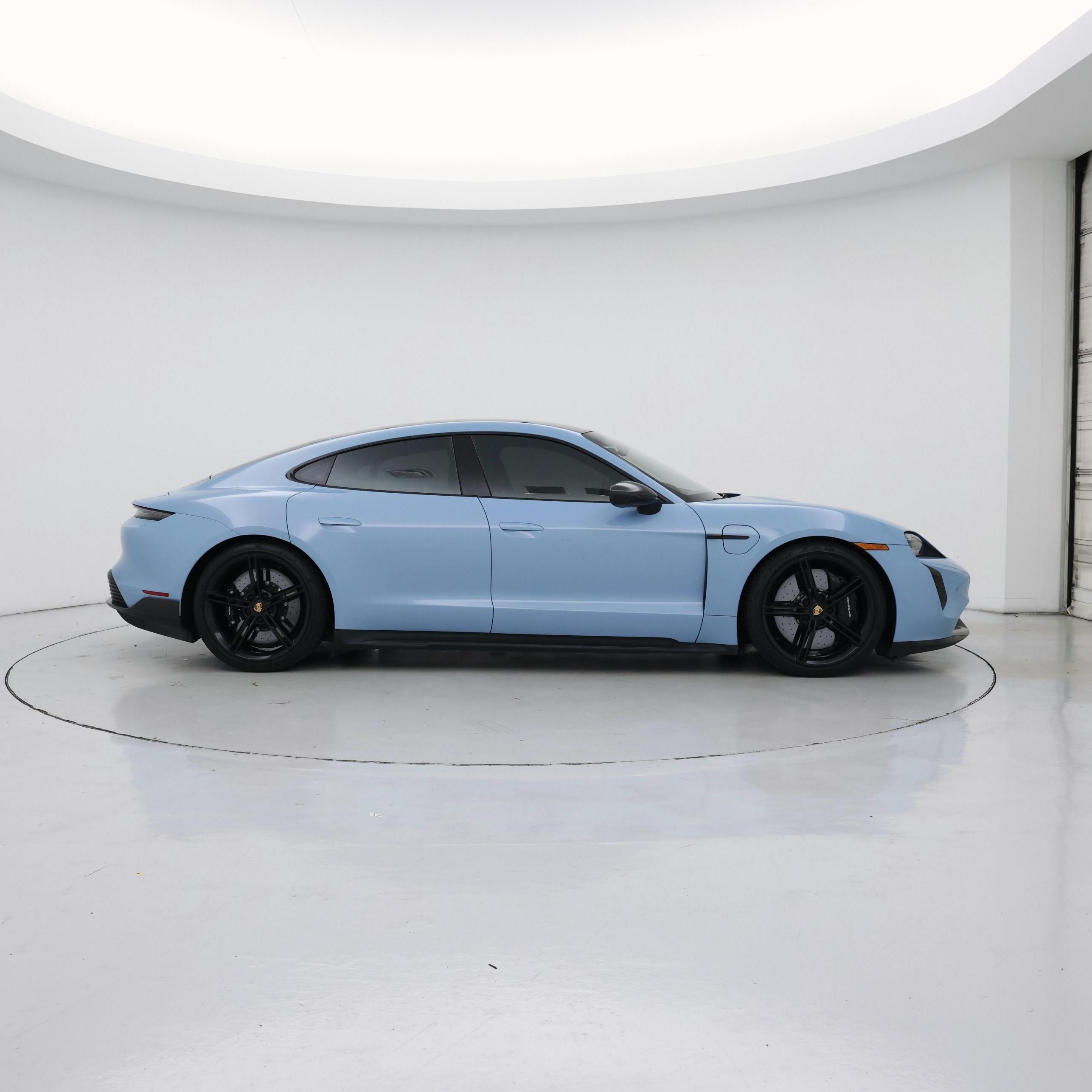 Thumbnail: 2021 Porsche Taycan - 7