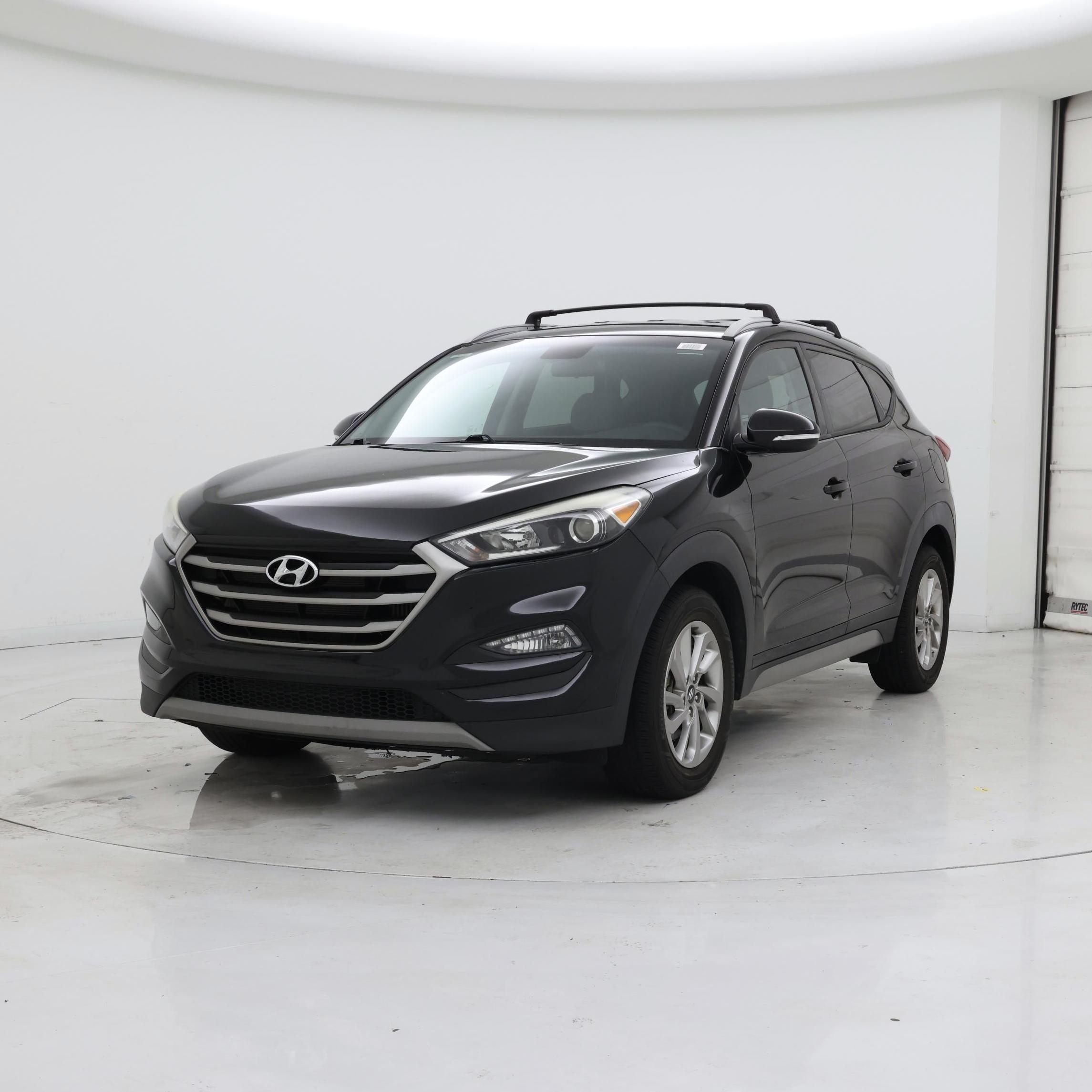 Thumbnail: 2017 Hyundai Tucson - 4